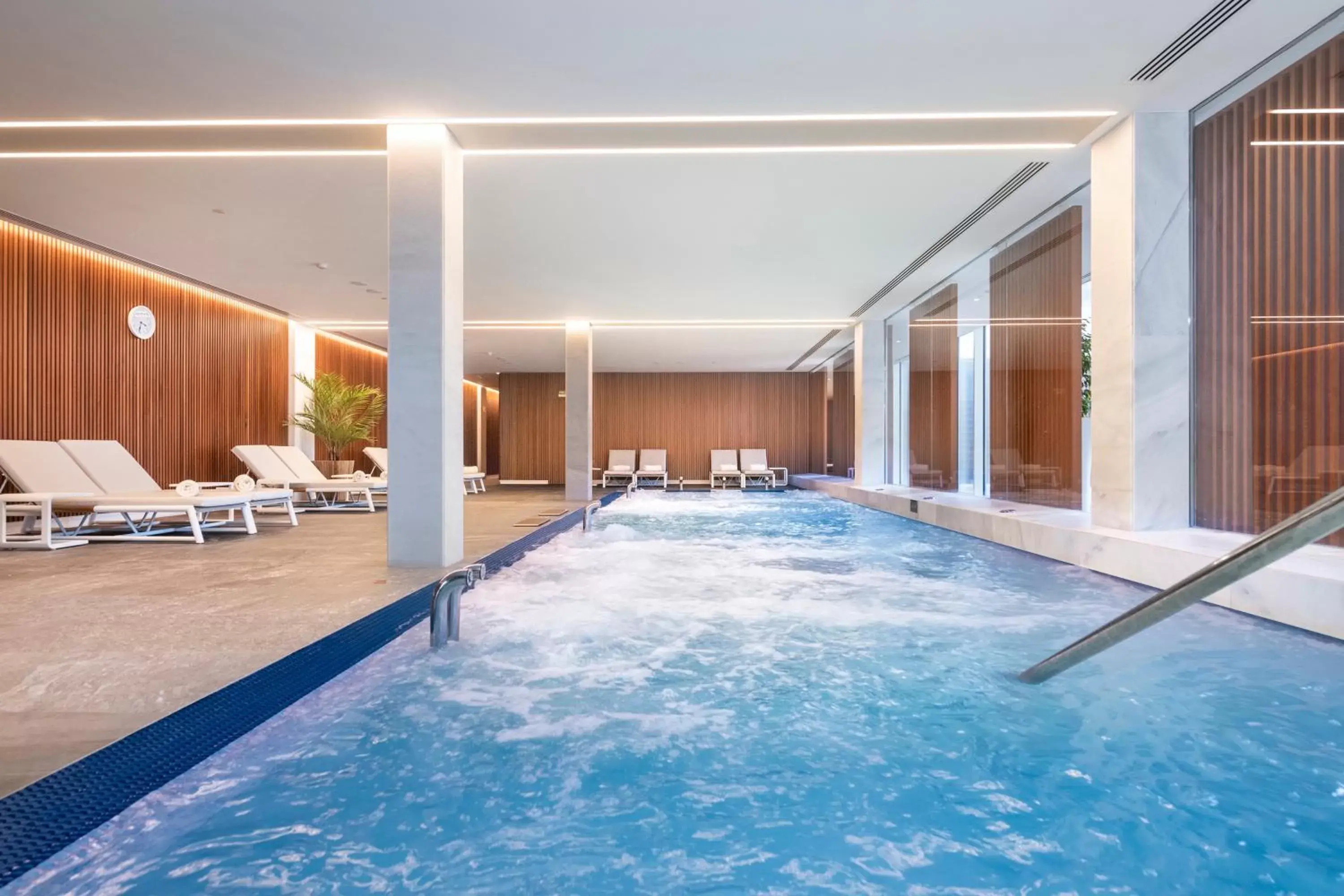 Spa and wellness centre/facilities, Swimming Pool in Hotel Marina Badalona