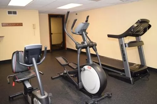 Fitness centre/facilities in Baymont by Wyndham Michigan City