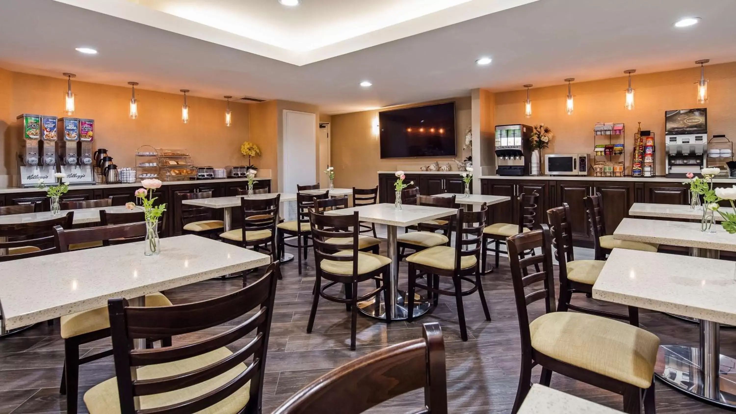 Restaurant/Places to Eat in Best Western Plus West Covina Inn