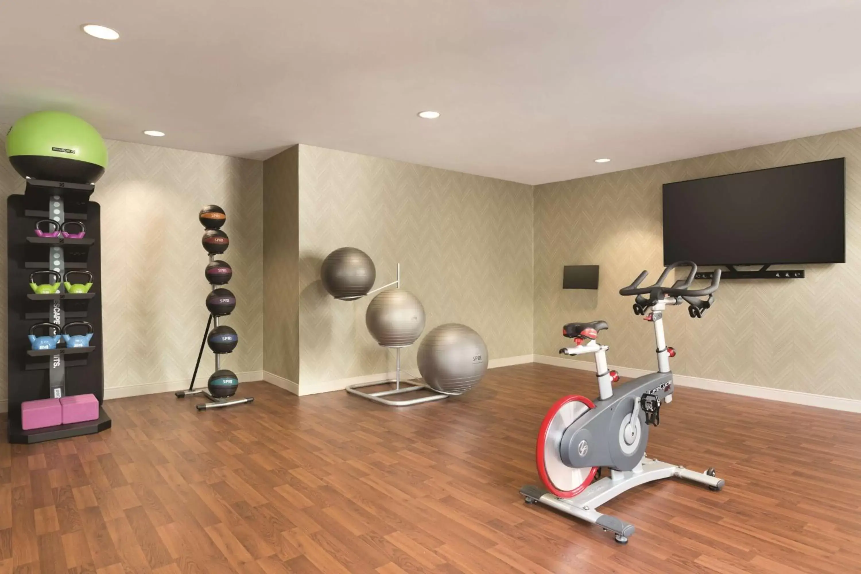 Fitness centre/facilities, Fitness Center/Facilities in The American Hotel Atlanta Downtown-a Doubletree by Hilton