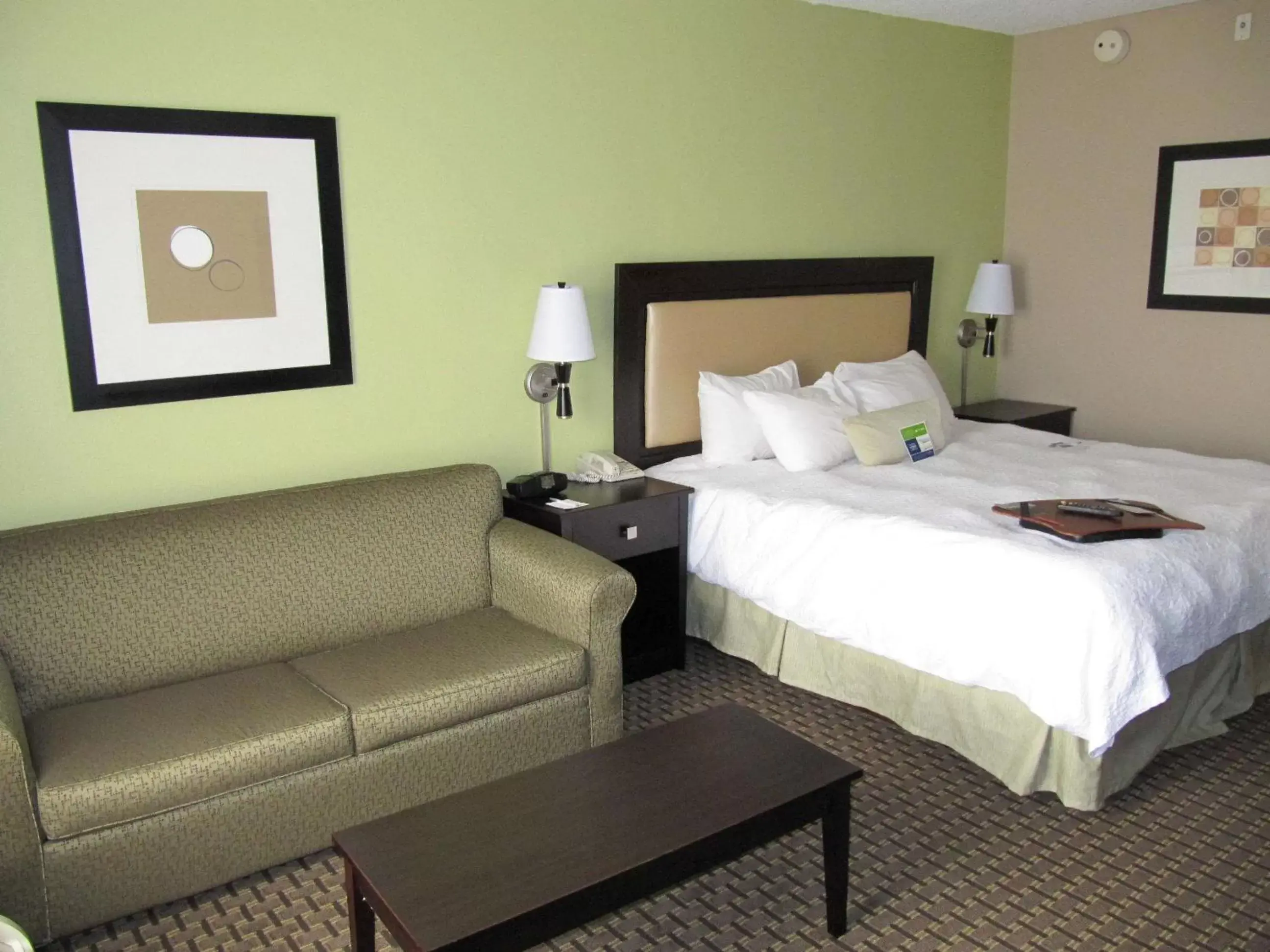 Bed in Hampton Inn Lindale/Tyler