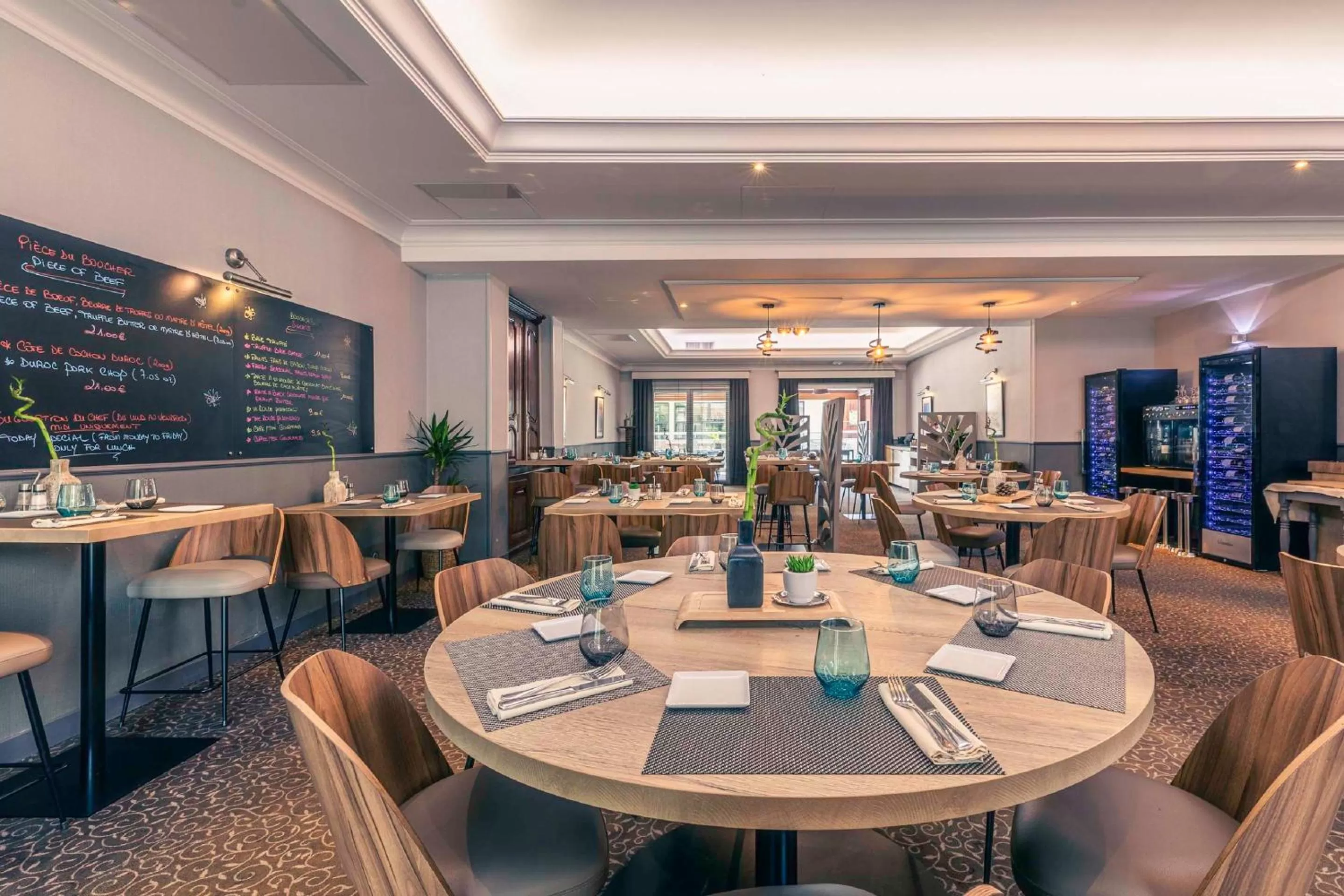 Restaurant/places to eat in Best Western Marseille Aeroport