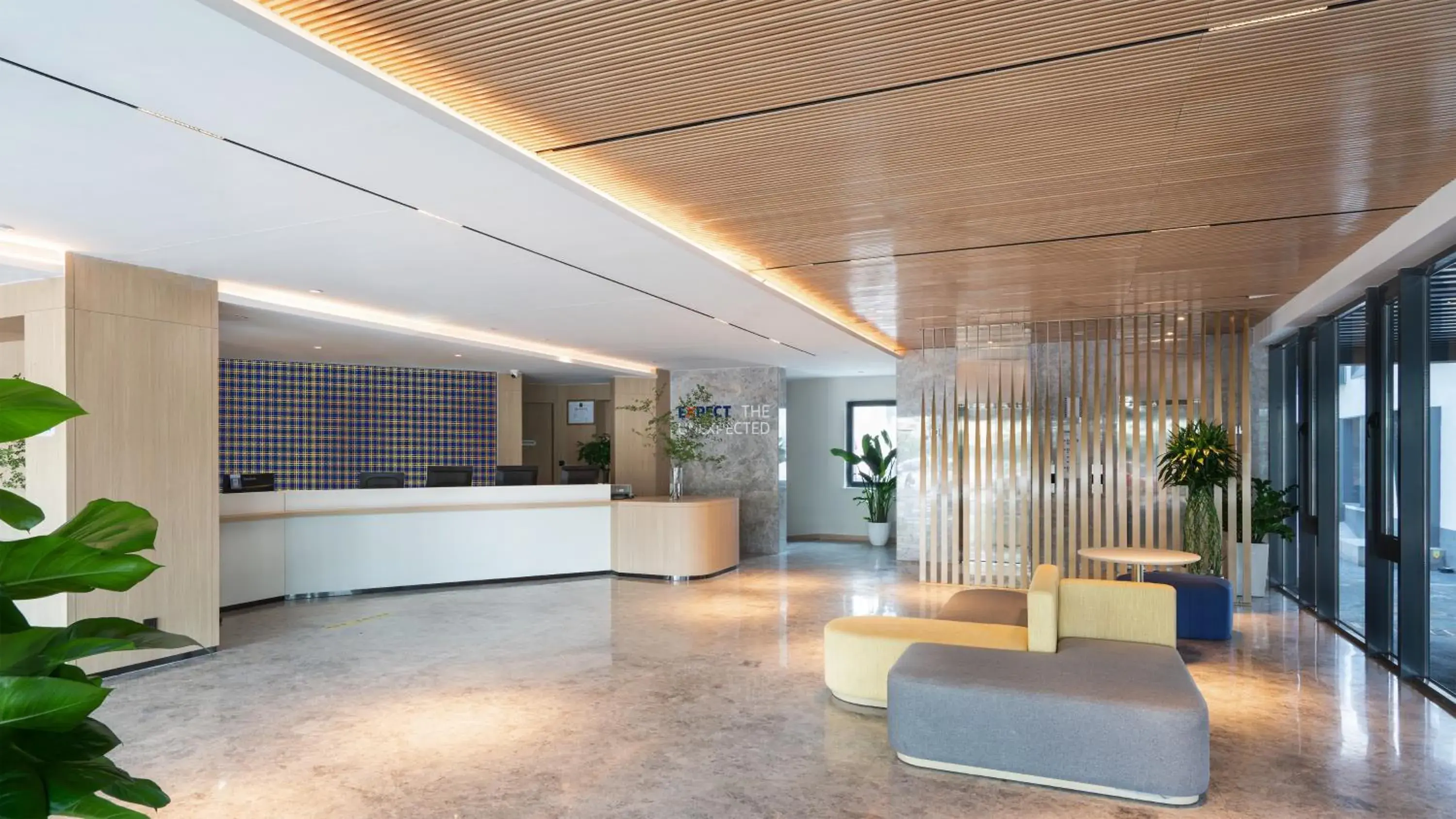 Lobby/Reception in Holiday Inn Express Beijing Tongzhou Tourism Zone, an IHG Hotel