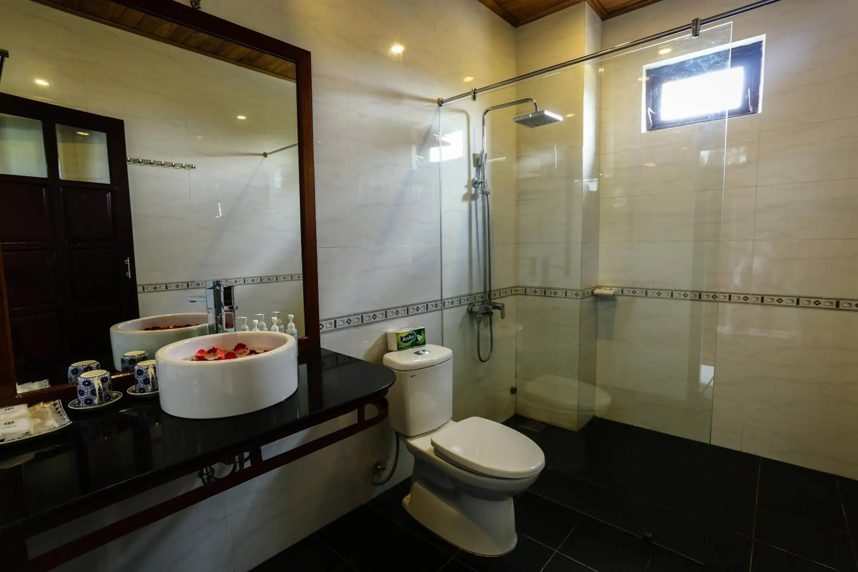 Bathroom in Hoi An Holiday Villa