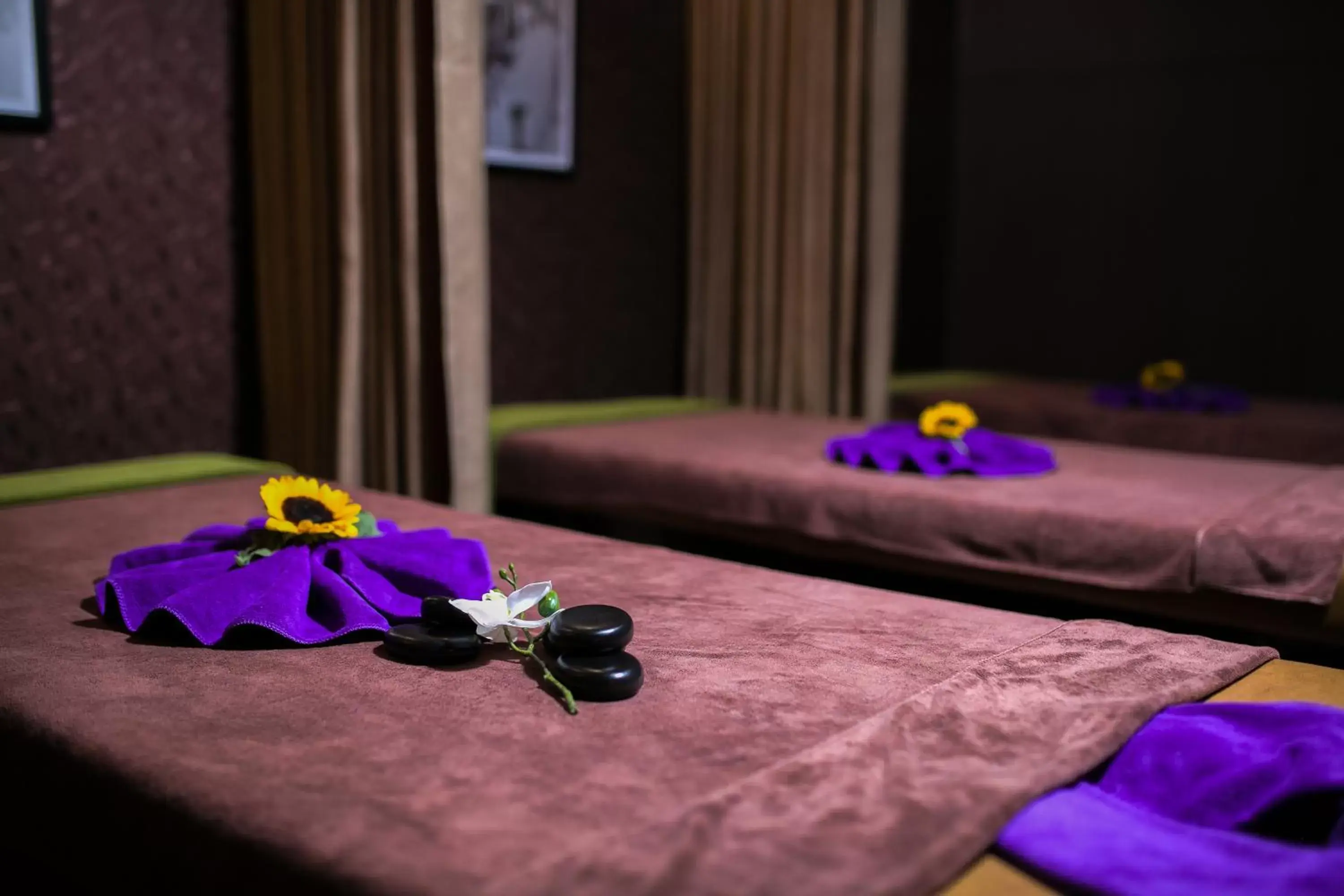 Massage, Bed in Hanoi Nostalgia Hotel & Spa