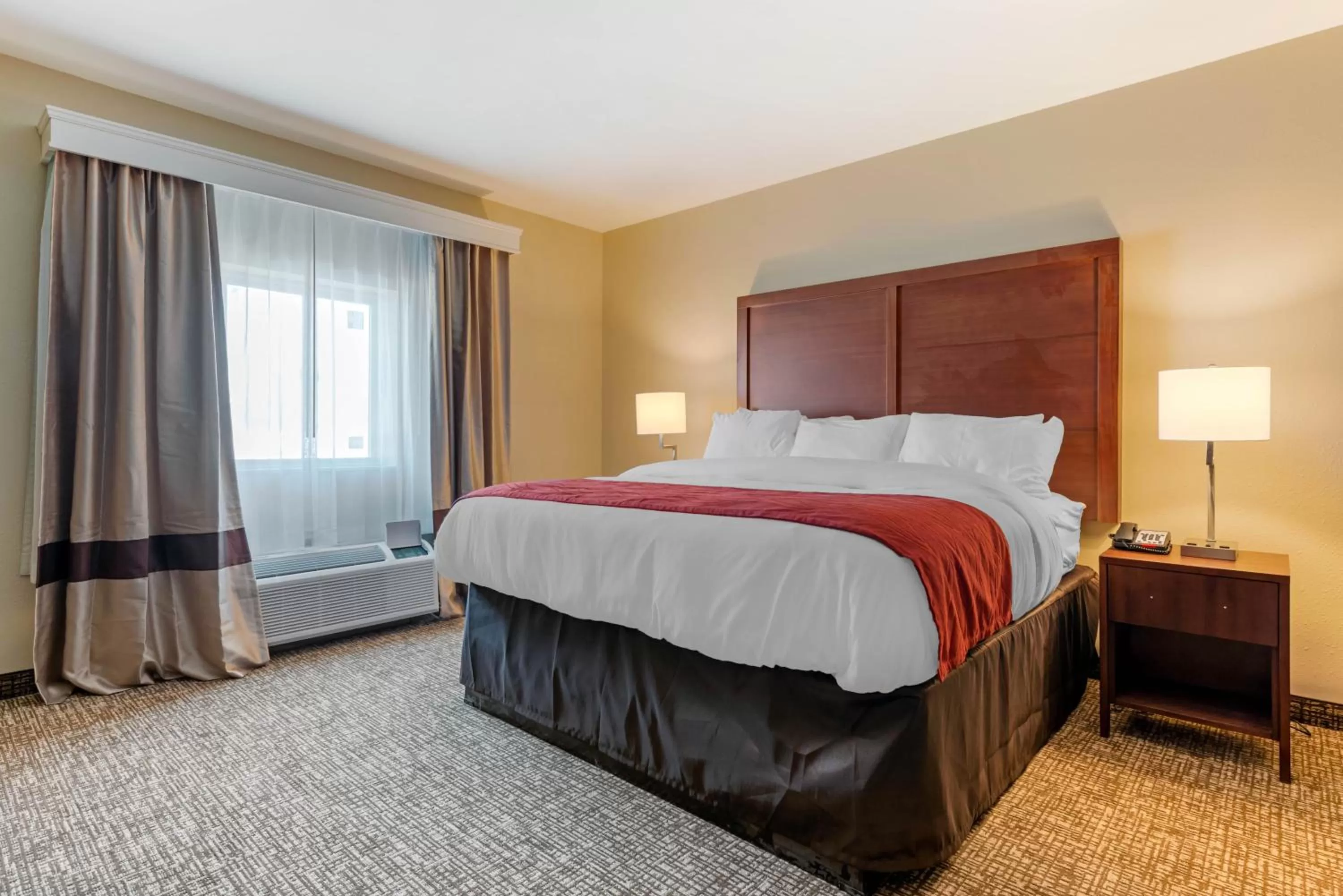 Bed in Comfort Inn & Suites