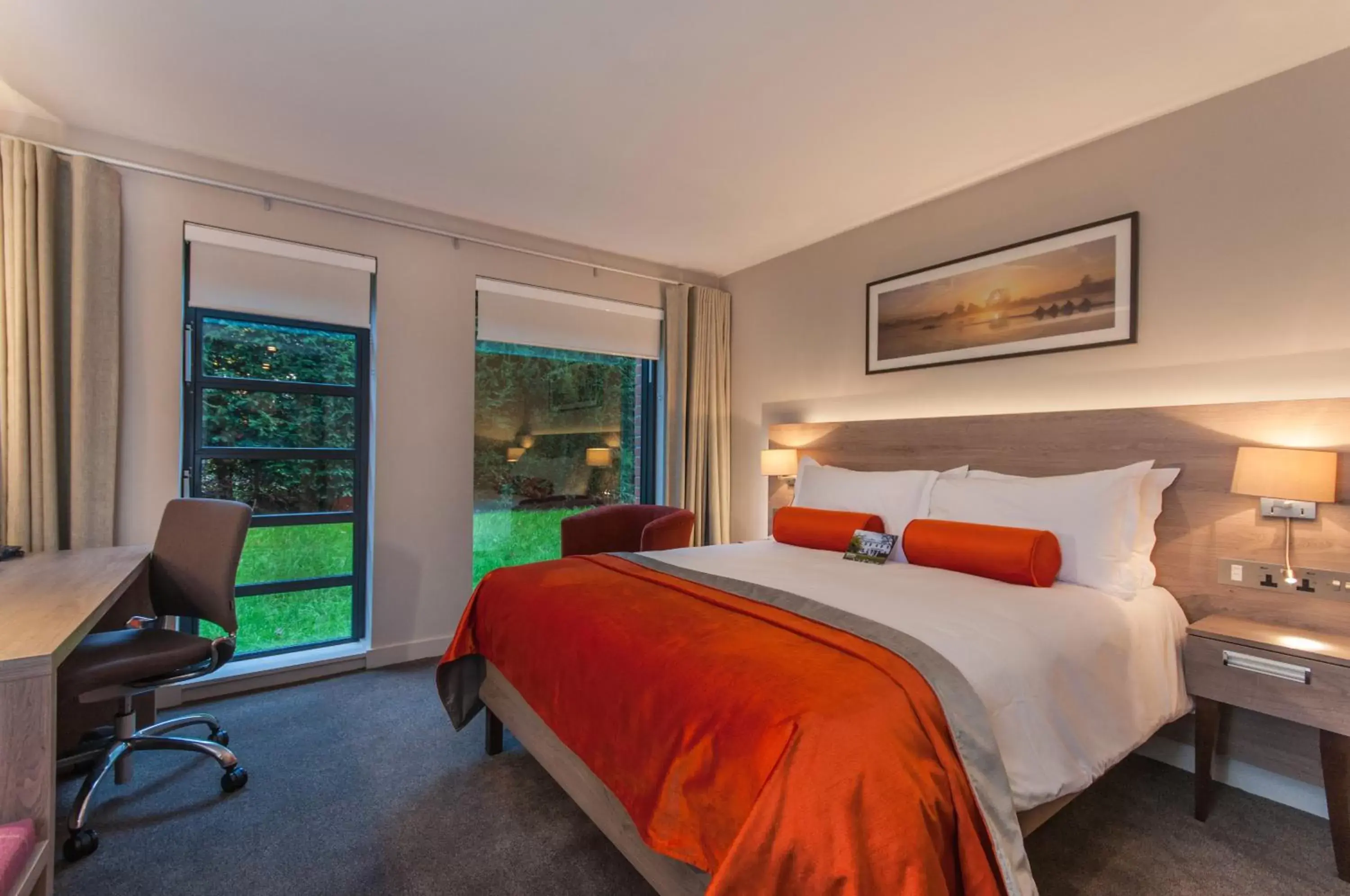 Bedroom in Greenlands Hotel