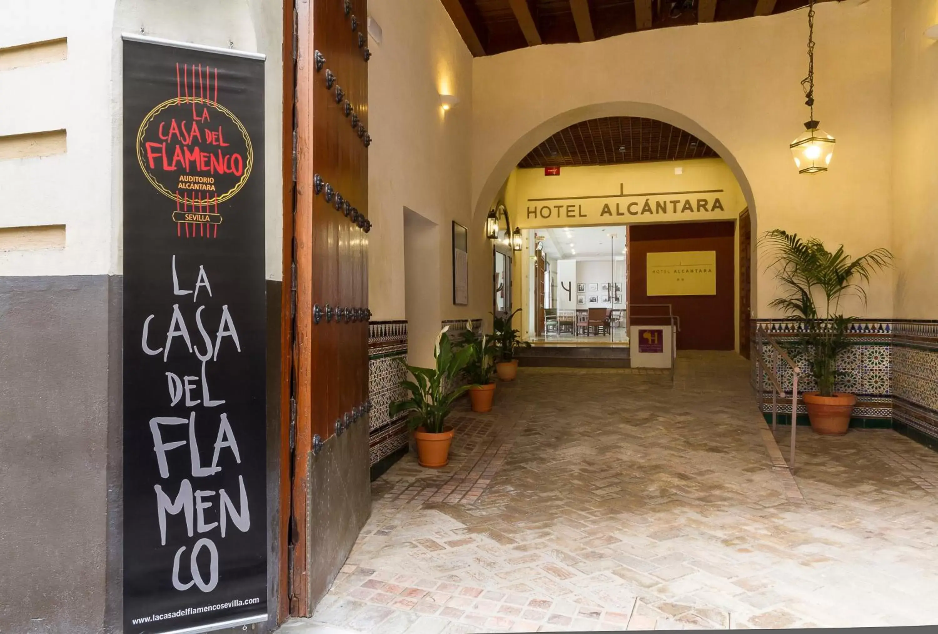 Lobby or reception in Hotel Alcántara
