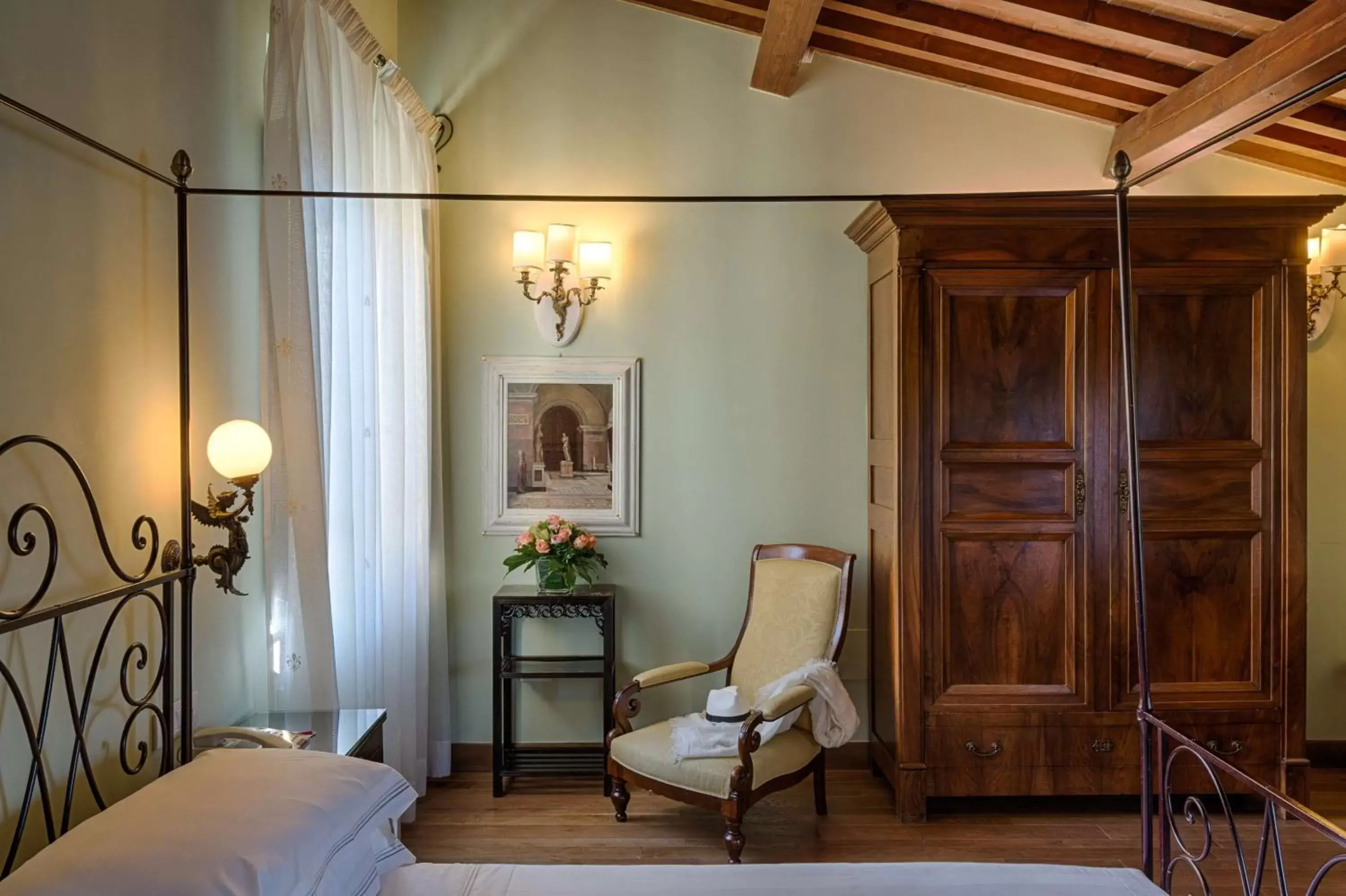 Bedroom, Seating Area in Hotel Mulino di Firenze - WorldHotels Crafted