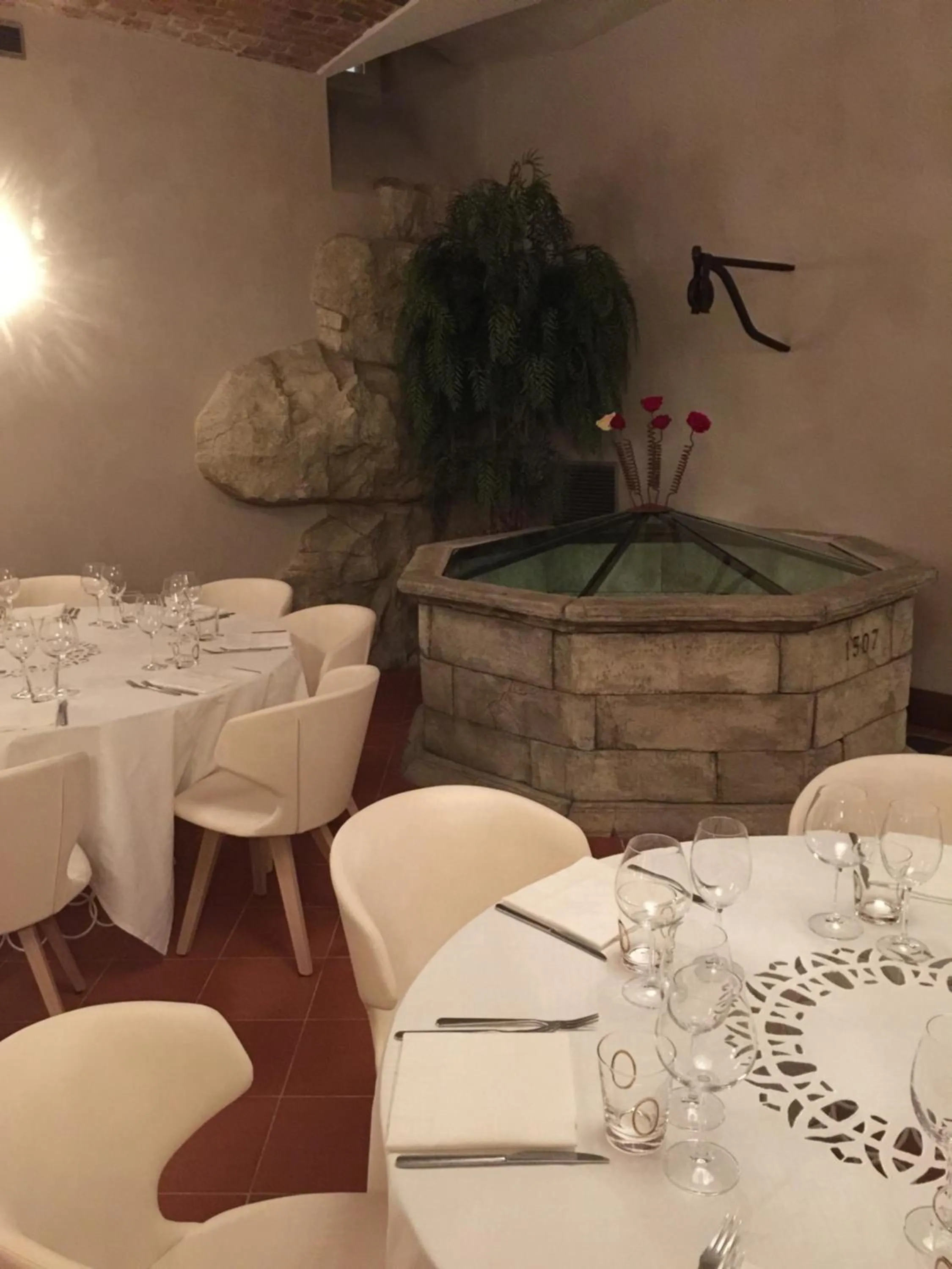 Restaurant/places to eat in Sangallo Hotel