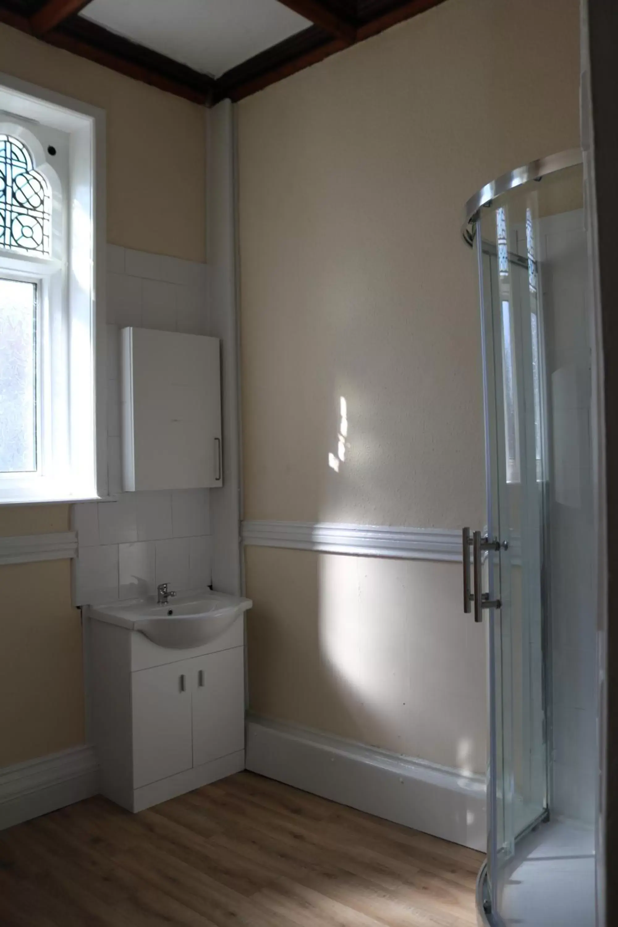 Bathroom in Lennard House