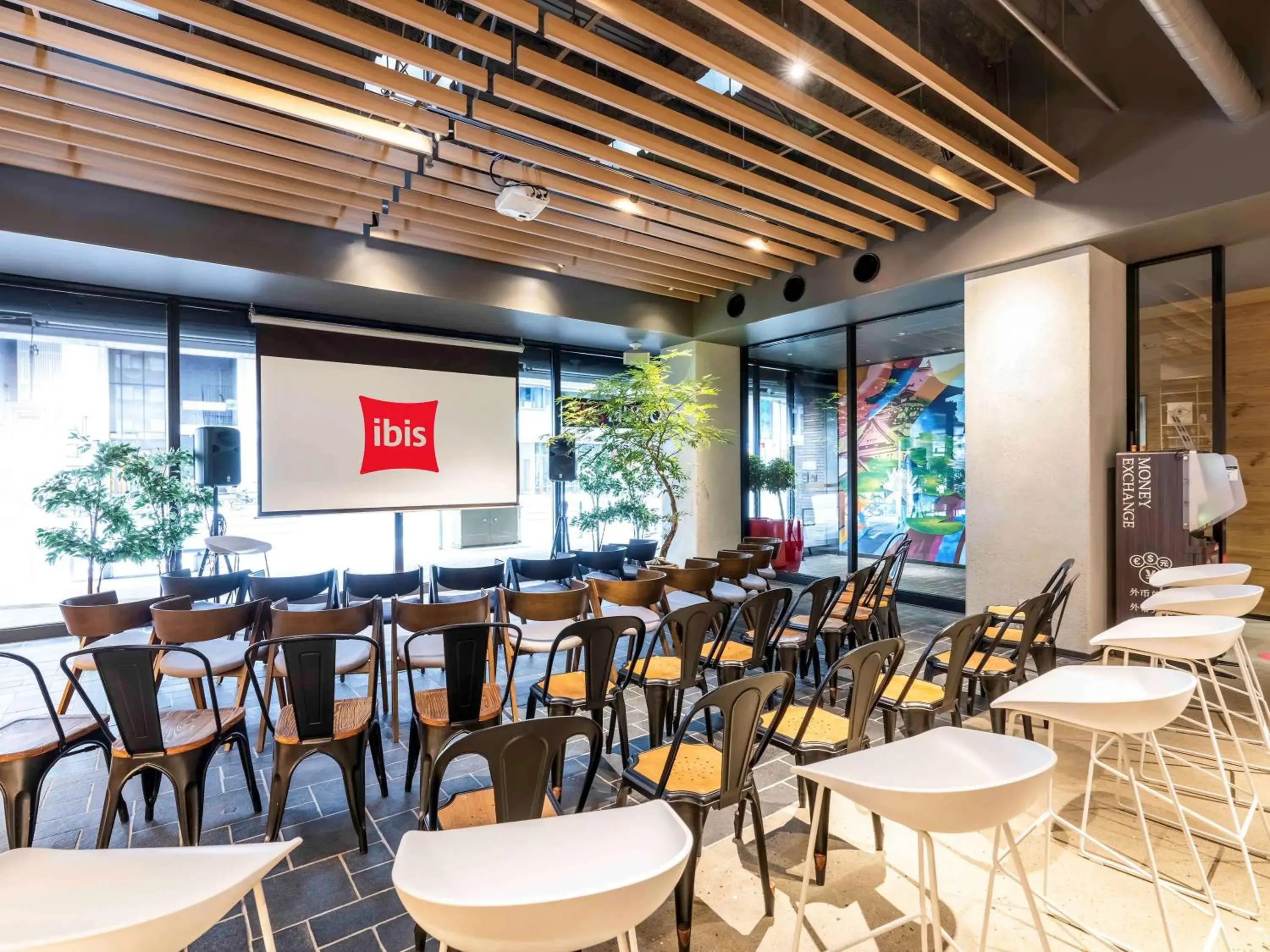 Meeting/conference room, Restaurant/Places to Eat in ibis Osaka Umeda