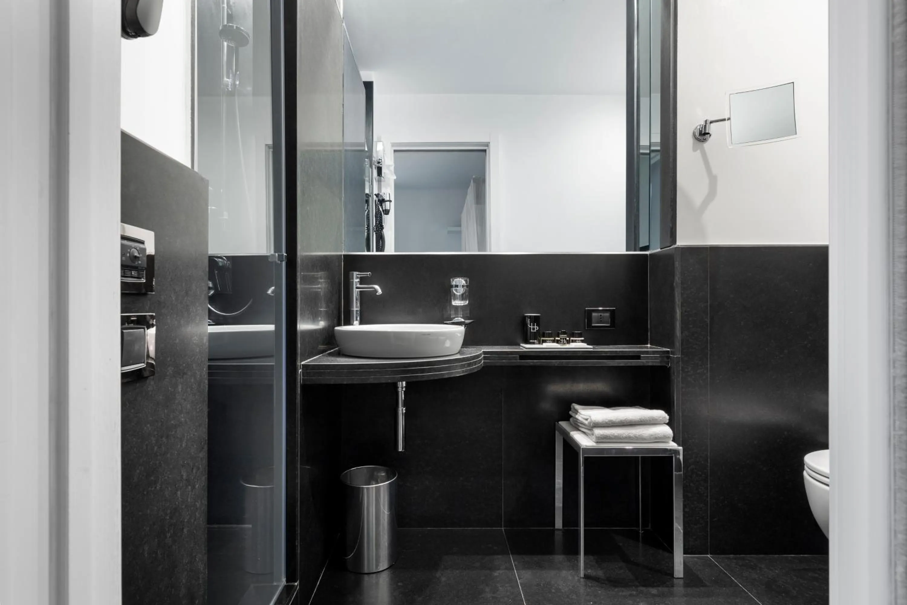 Bathroom in LHP Hotel Santa Margherita Palace & SPA