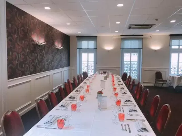 Business facilities in Logis Hotel Darcy Dijon Centre
