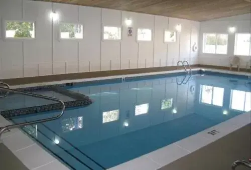 Swimming Pool in Ludington Pier House