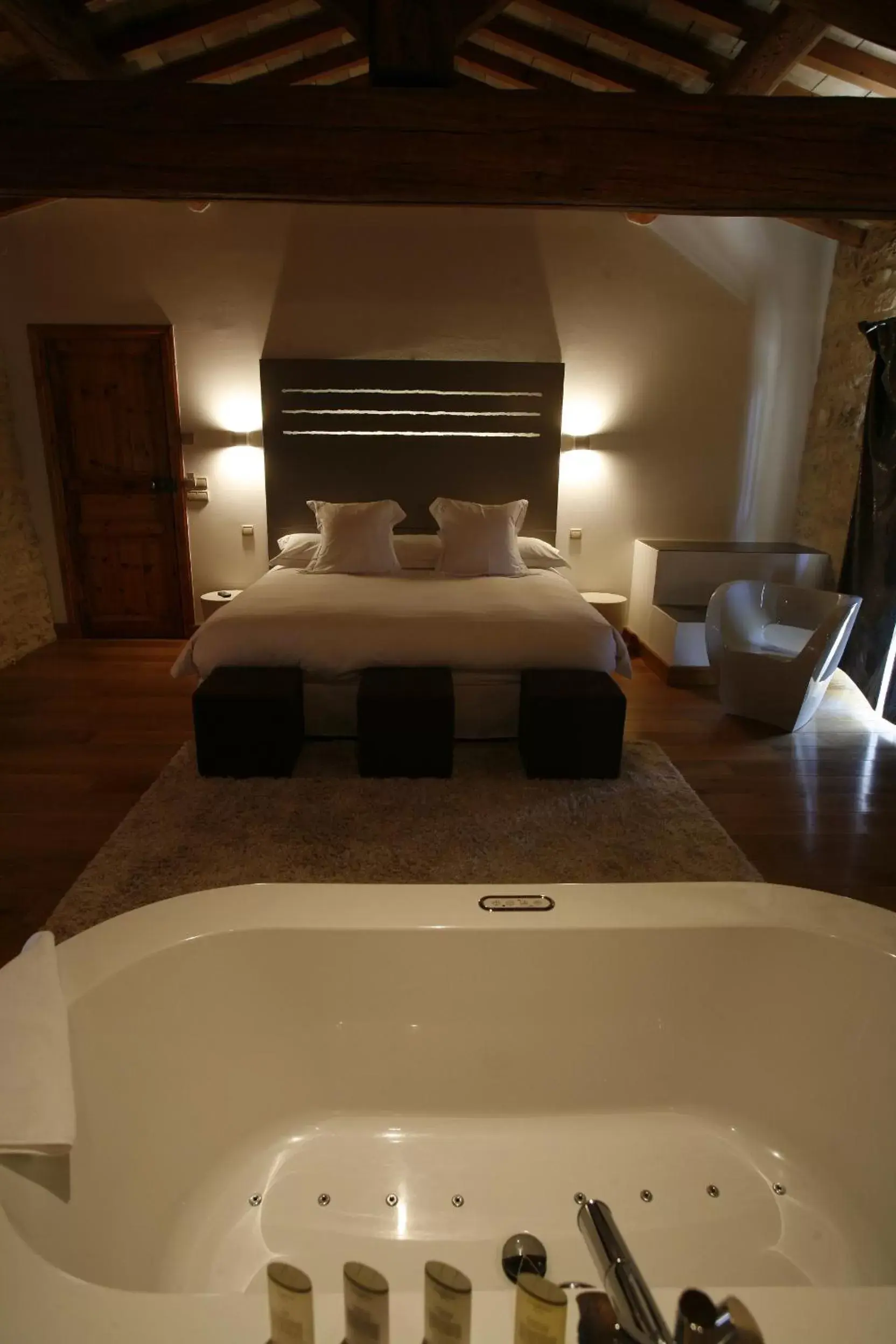 Photo of the whole room in Domaine de Verchant & Spa - Relais & Châteaux