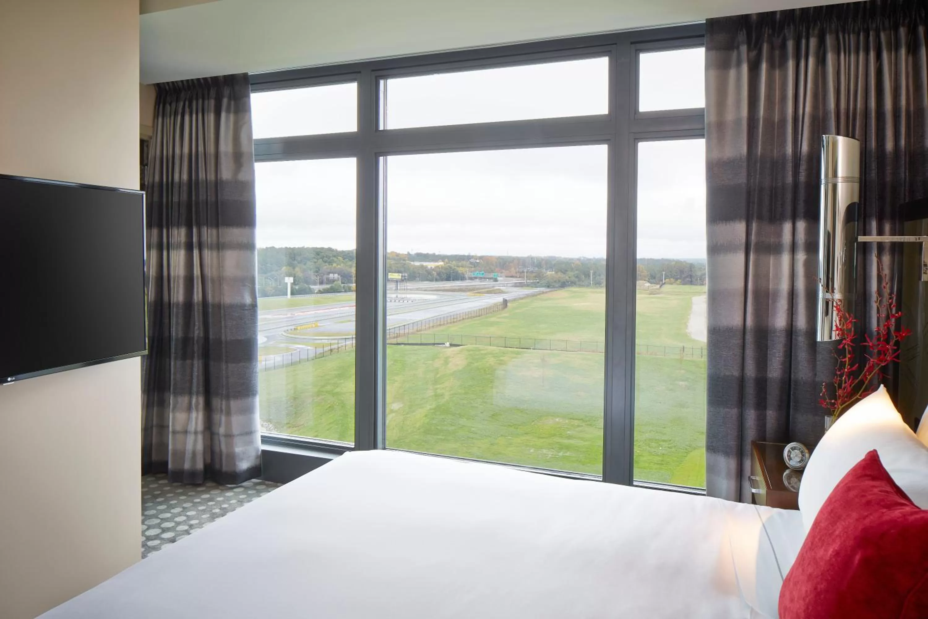 View (from property/room), Bed in Kimpton Overland Hotel - Atlanta Airport by IHG