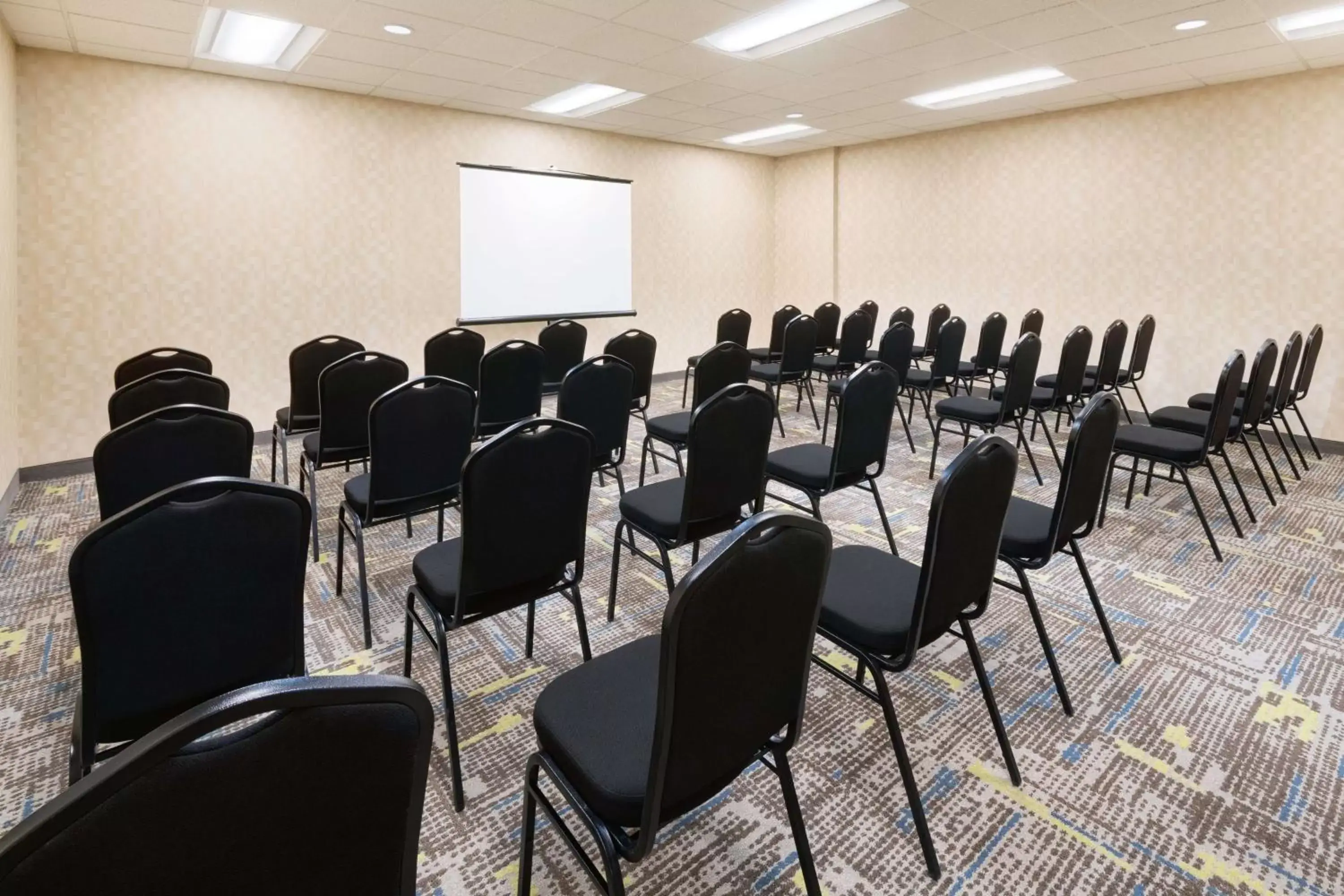 Meeting/conference room in Hampton Inn Cleveland-Downtown