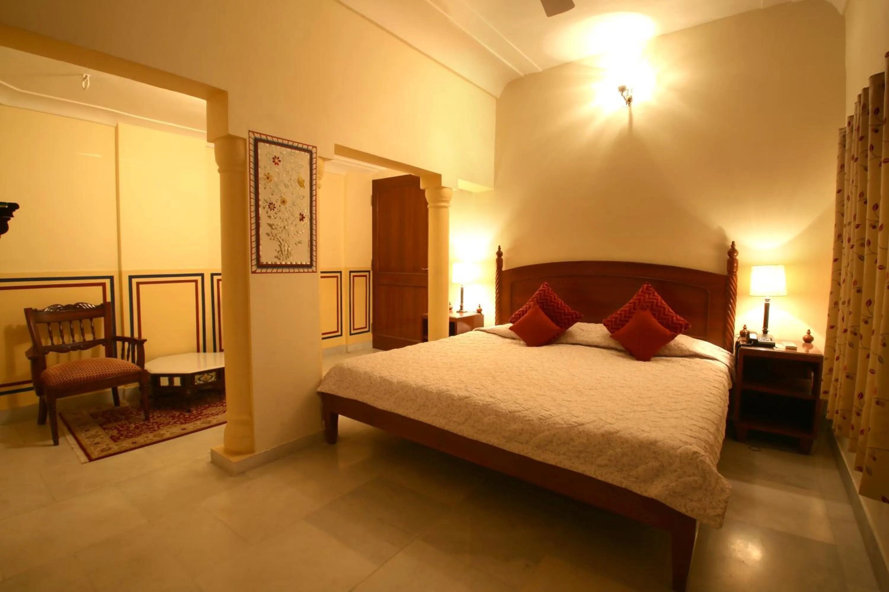 Bedroom, Bed in Khatu Haveli