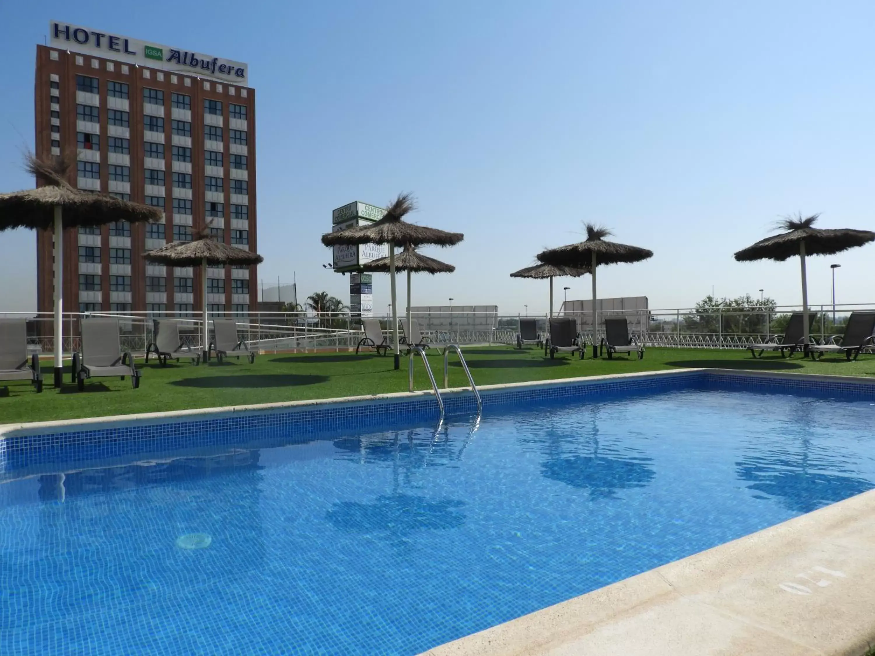 Swimming Pool in Aparthotel Albufera