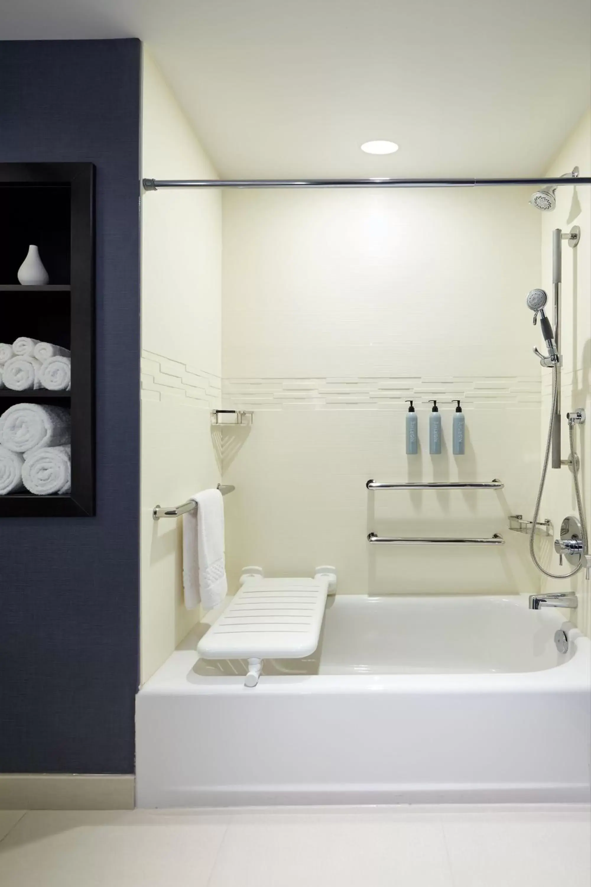 Bathroom in Residence Inn by Marriott Montreal Midtown