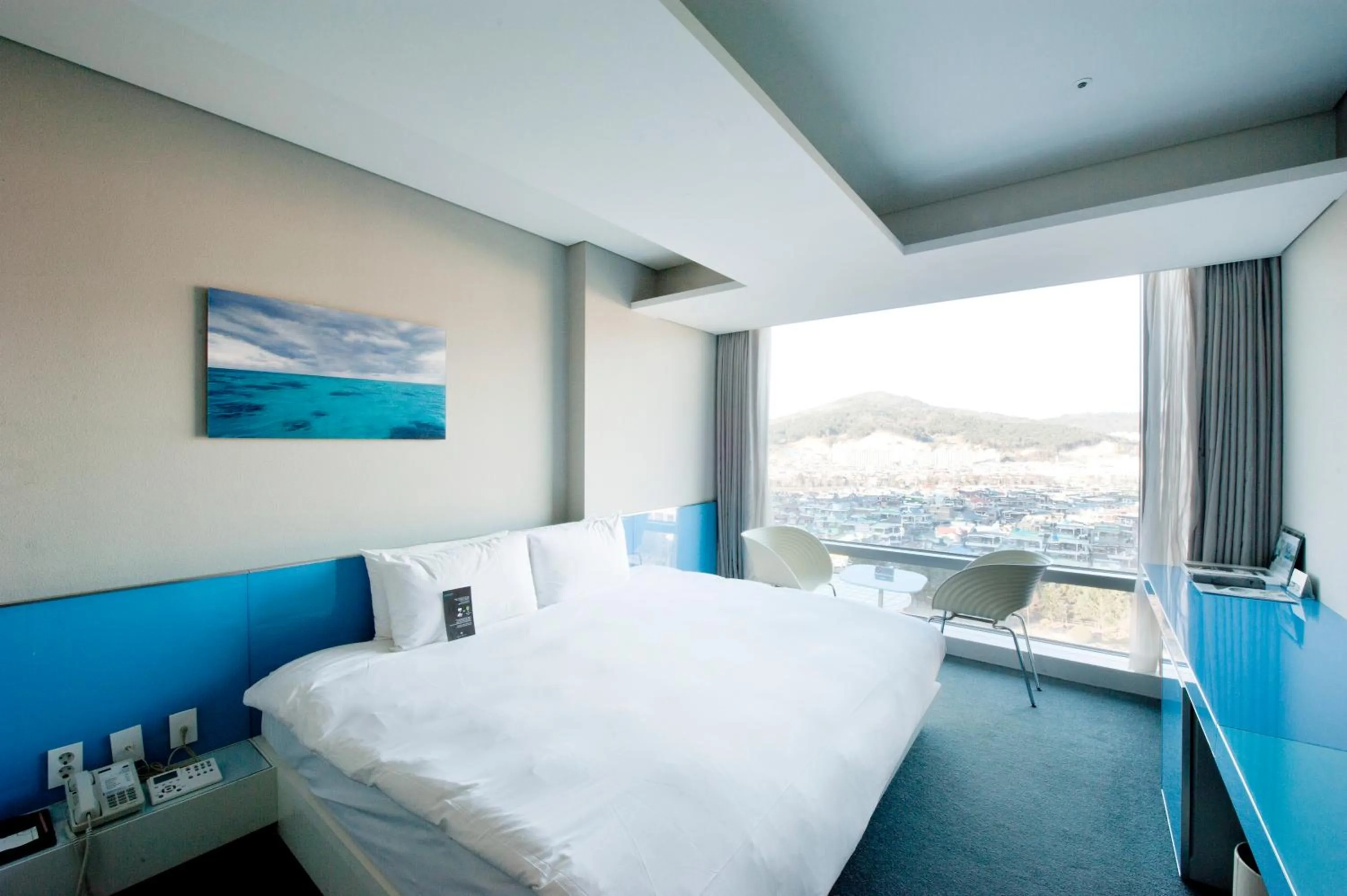Bed in Grand Mercure Ambassador Changwon