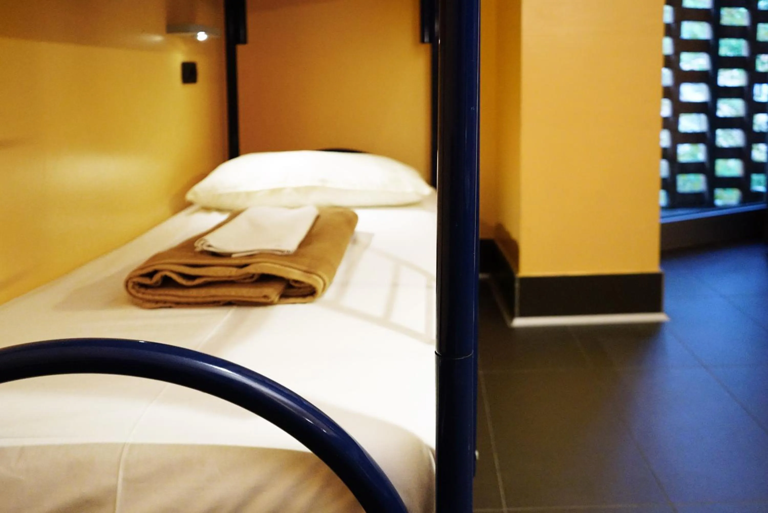 bunk bed, Bed in Hi! Ostello Milano