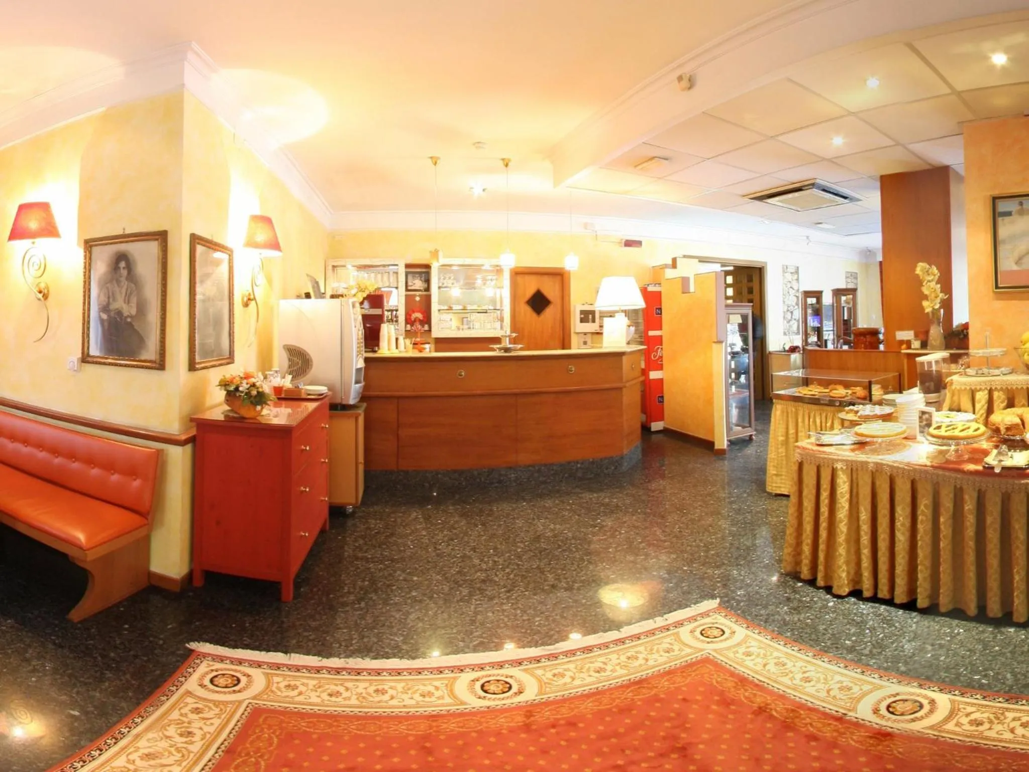 Restaurant/places to eat in Hotel La Pace - Experience