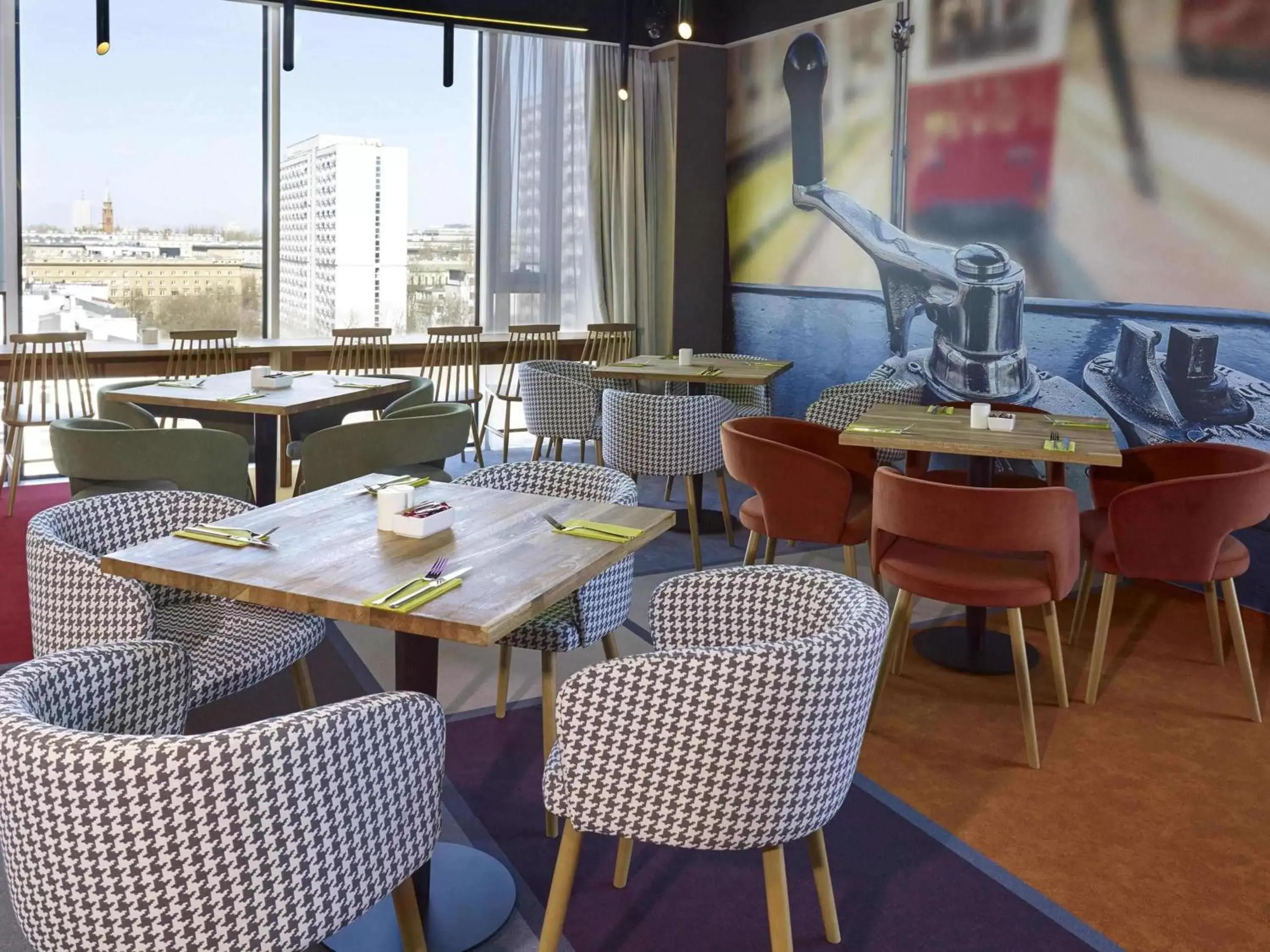 Restaurant/Places to Eat in ibis Styles Warszawa City