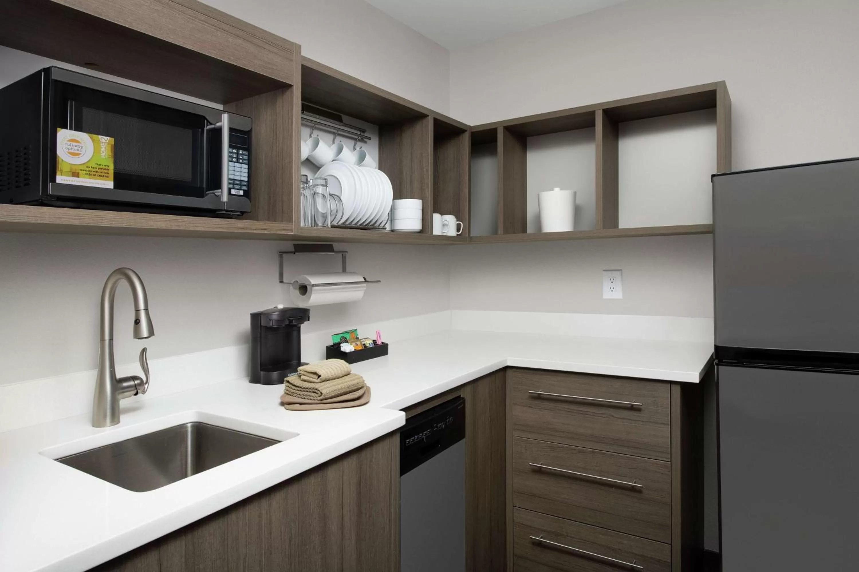 Kitchen or kitchenette in Home2 Suites by Hilton Atlanta Midtown