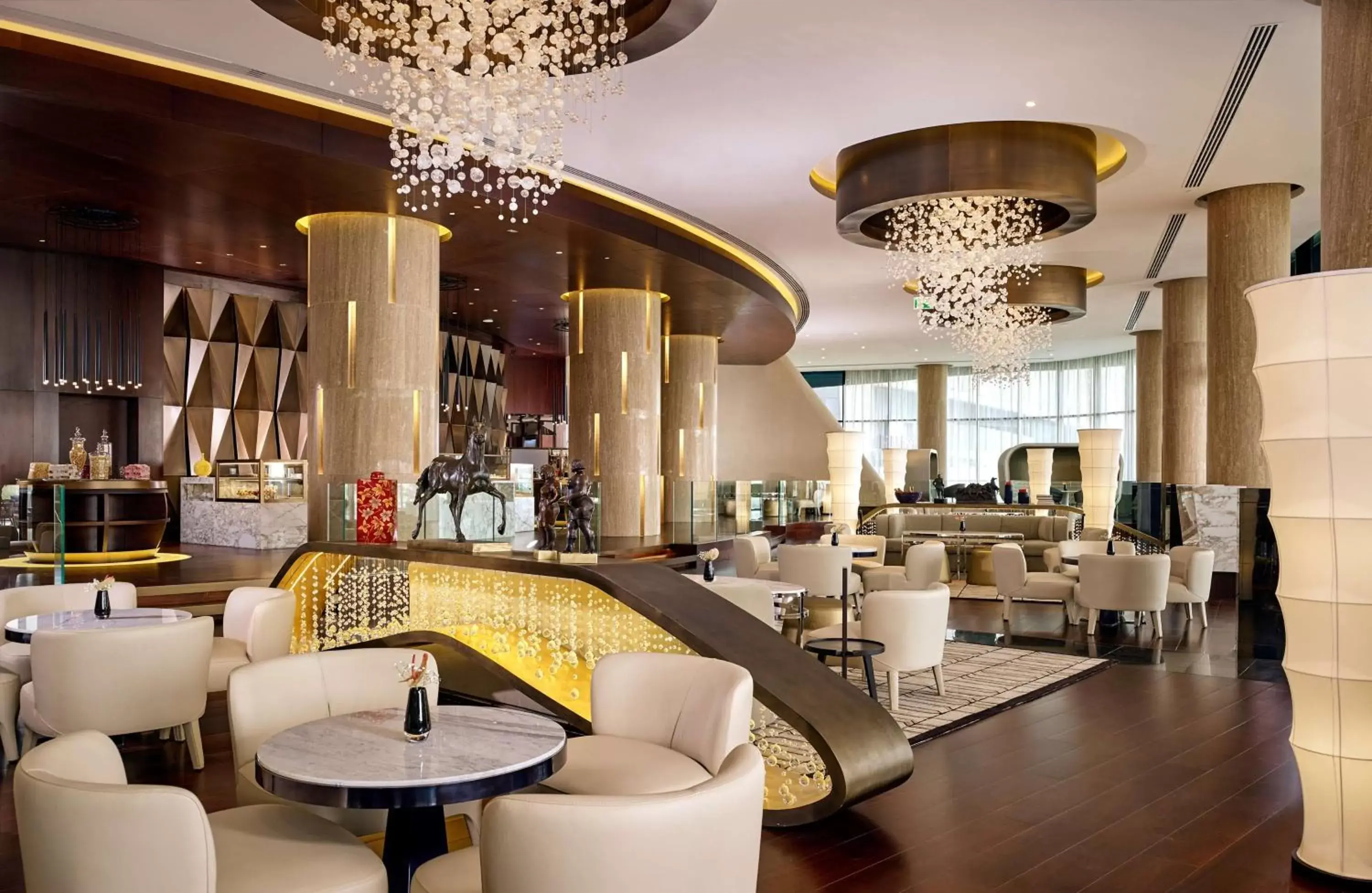 Lounge or bar, Restaurant/Places to Eat in Grand Hyatt Abu Dhabi Hotel & Residences Emirates Pearl