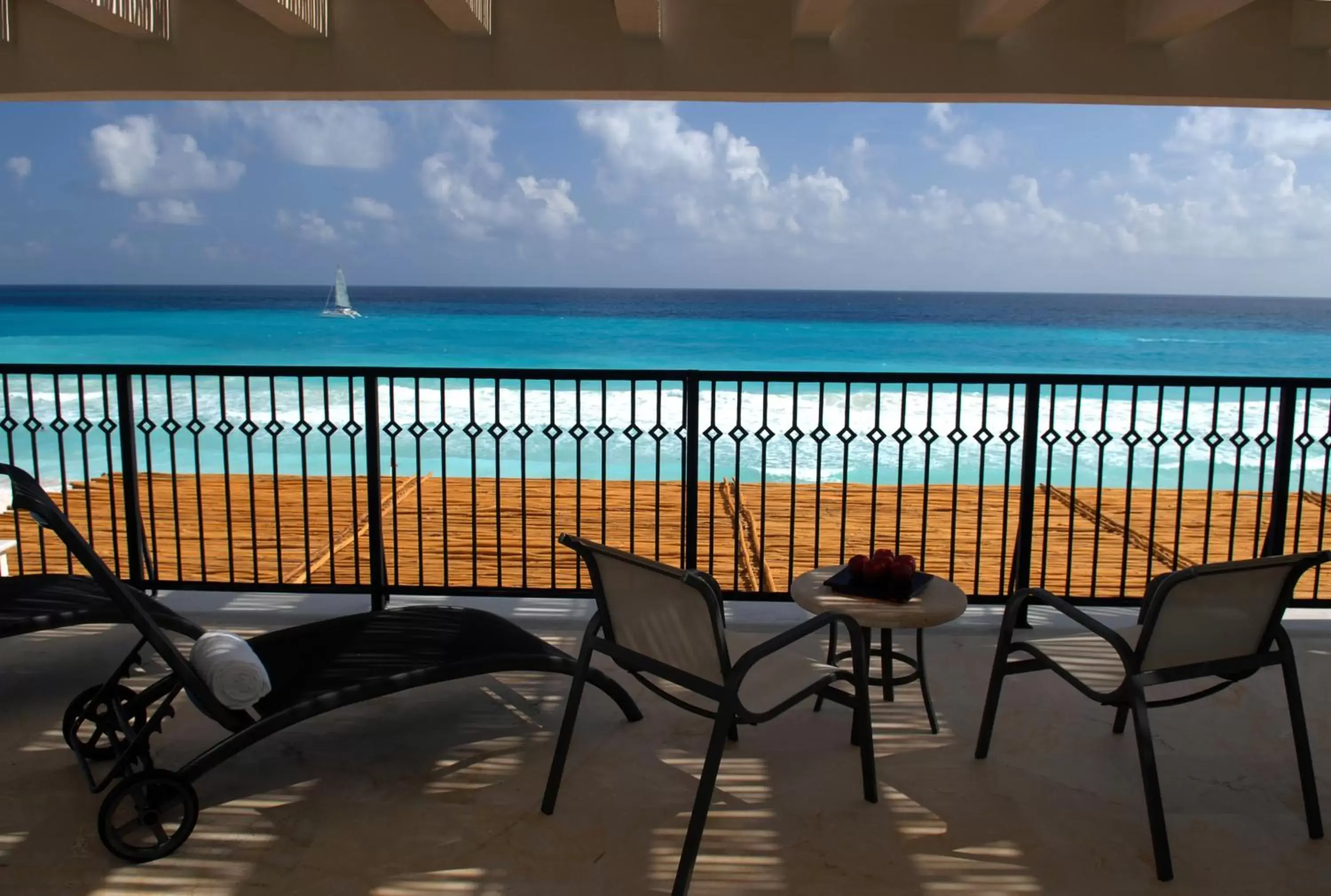 View (from property/room), Balcony/Terrace in Grand Park Royal Cancun
