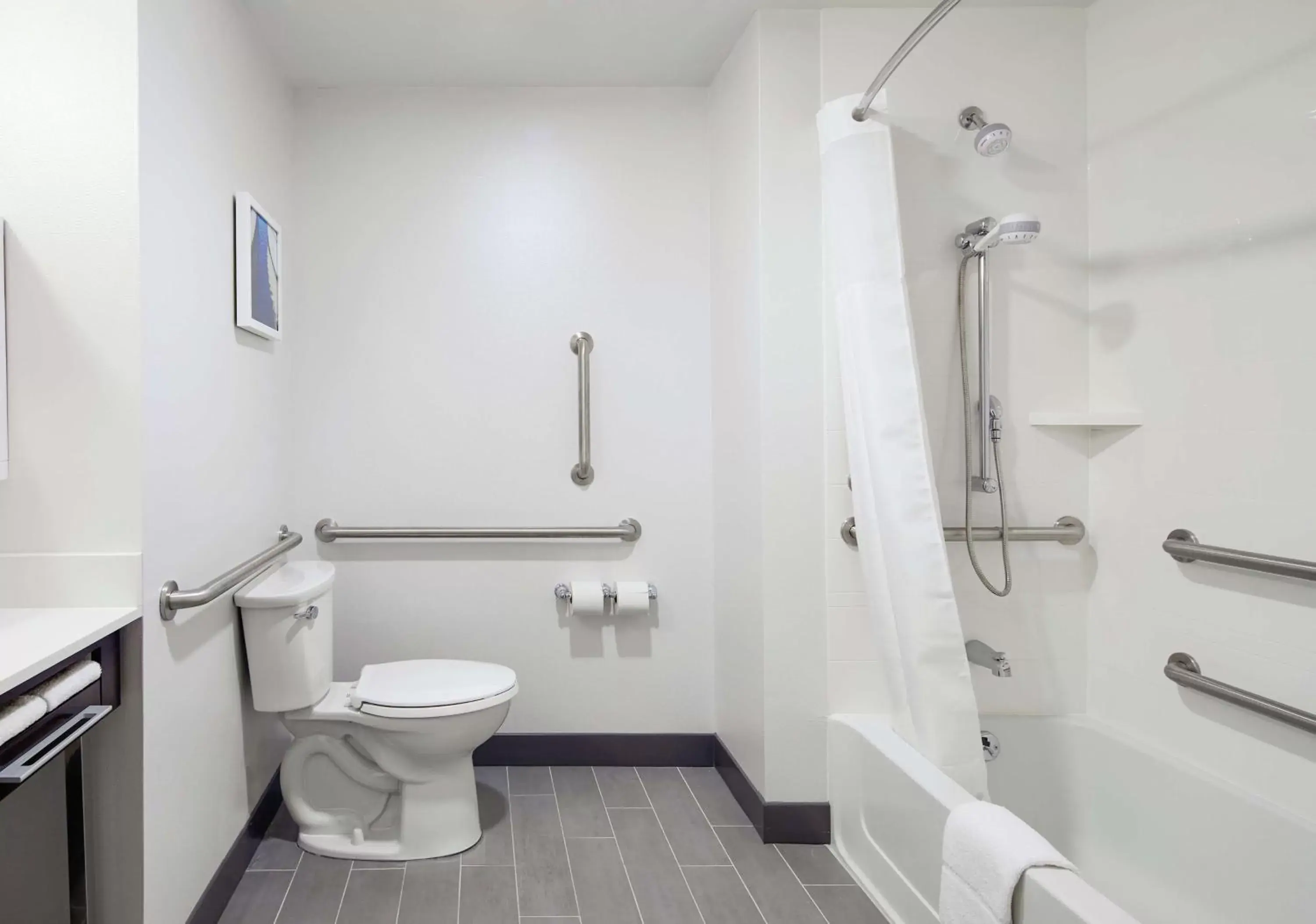 Bathroom in Hampton Inn & Suites Chicago/Waukegan