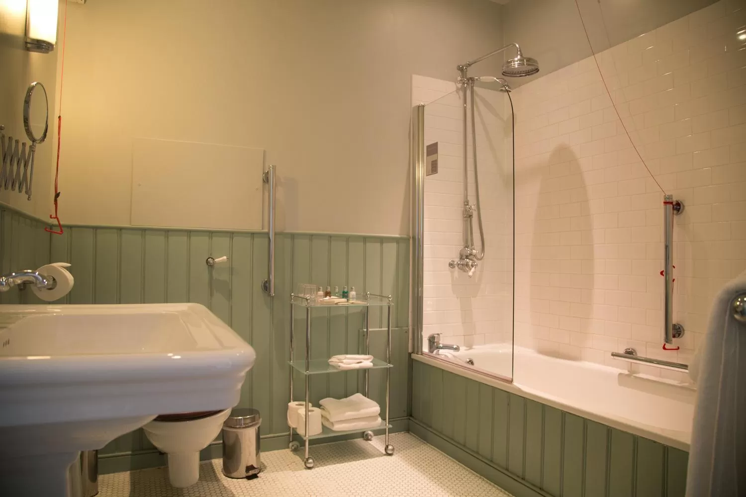 Bathroom in Collingwood Arms Hotel