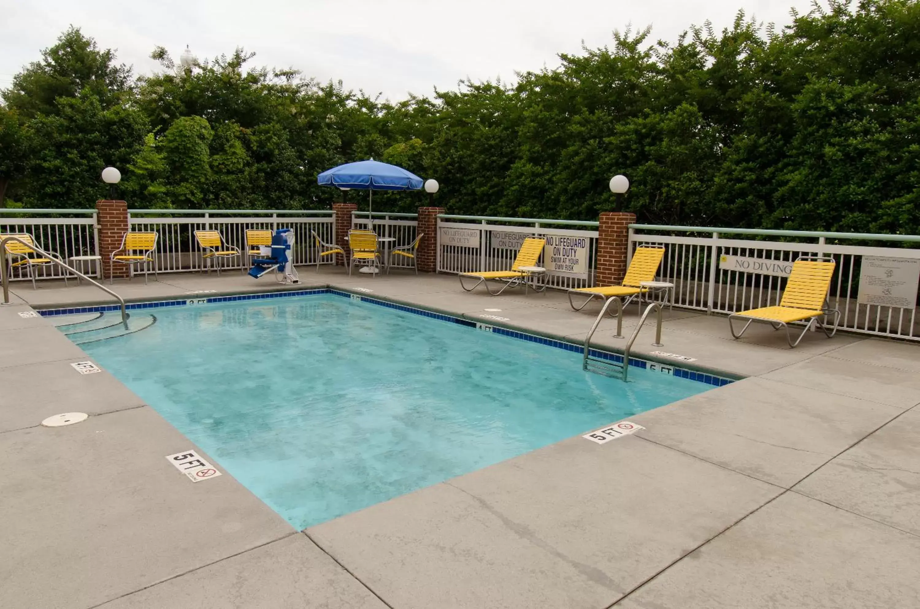 Swimming Pool in Fairfield Inn Hartsville