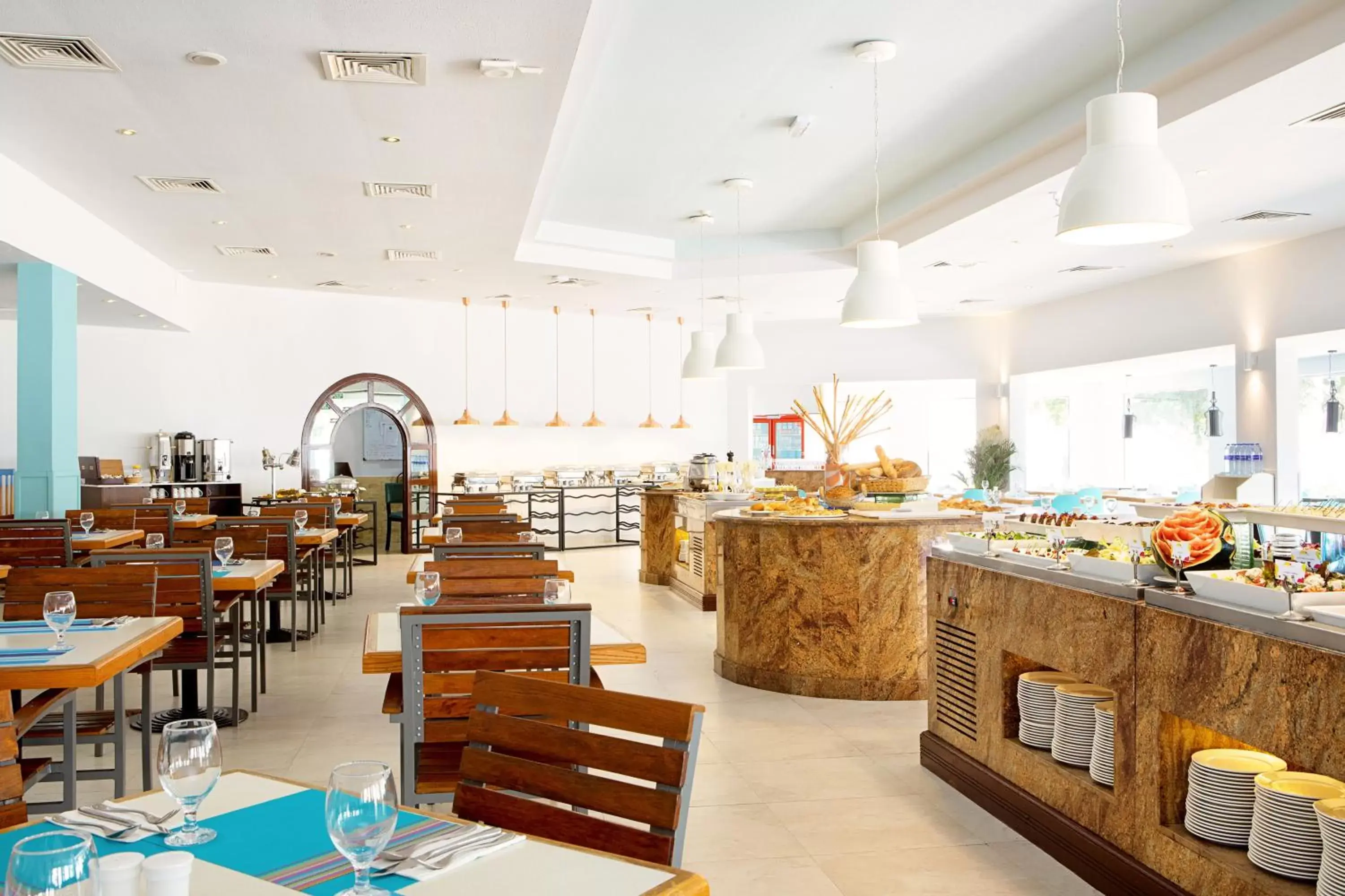 Restaurant/places to eat in BM Beach Resort Restaurant/places to eat in BM Beach Resort