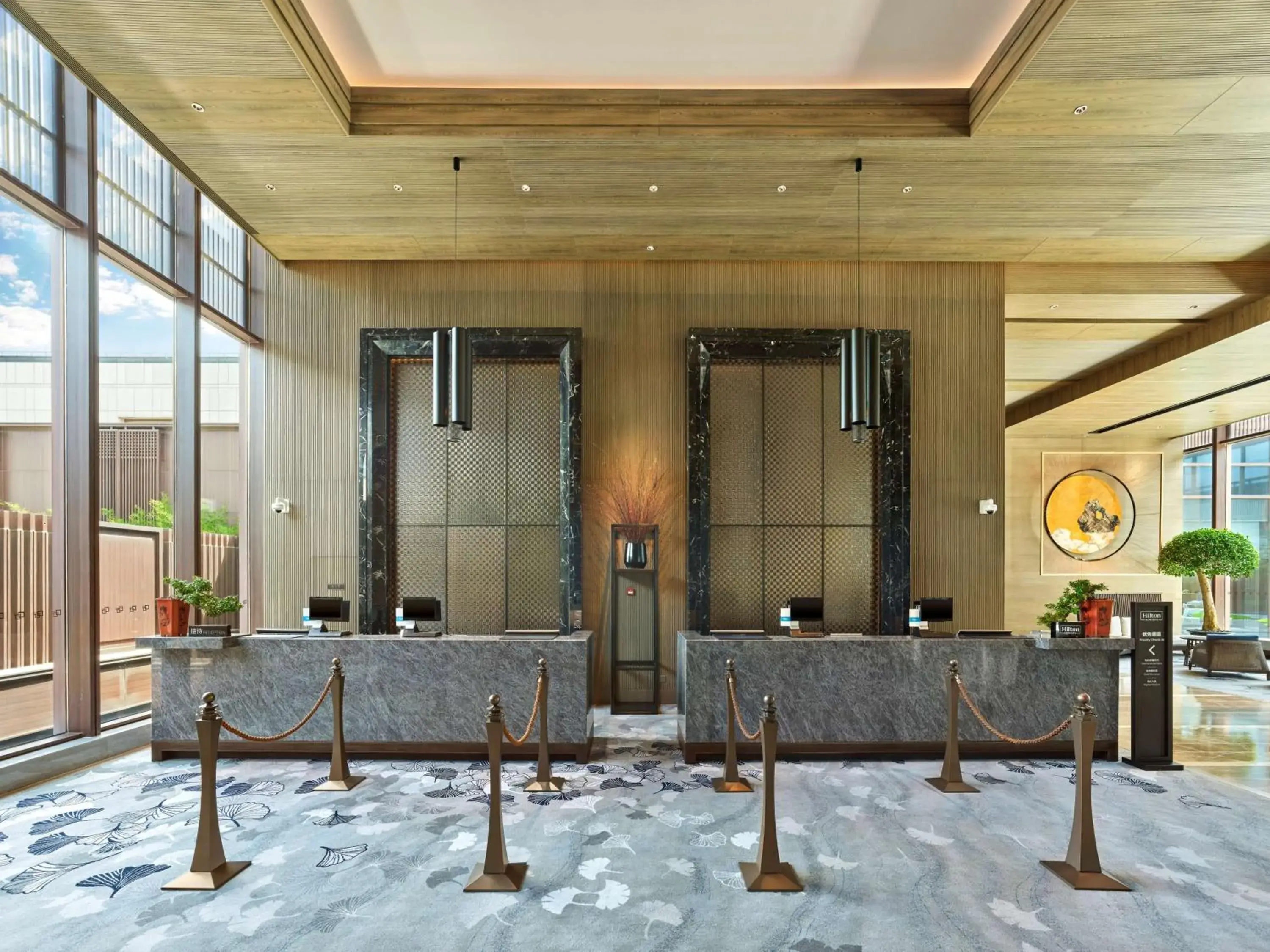 Lobby or reception in Hilton Shanghai Songjiang Guangfulin