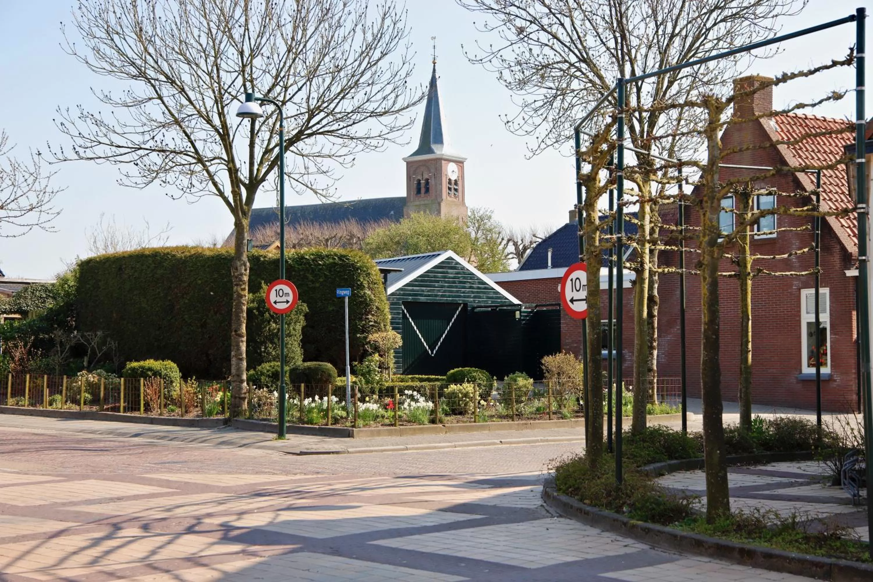 Neighbourhood in B & B Marrum Hotel Marrum