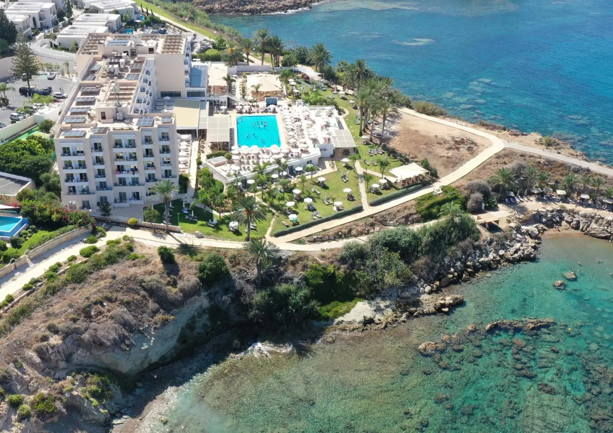 Property building, Bird's-eye View in Queens Bay Hotel