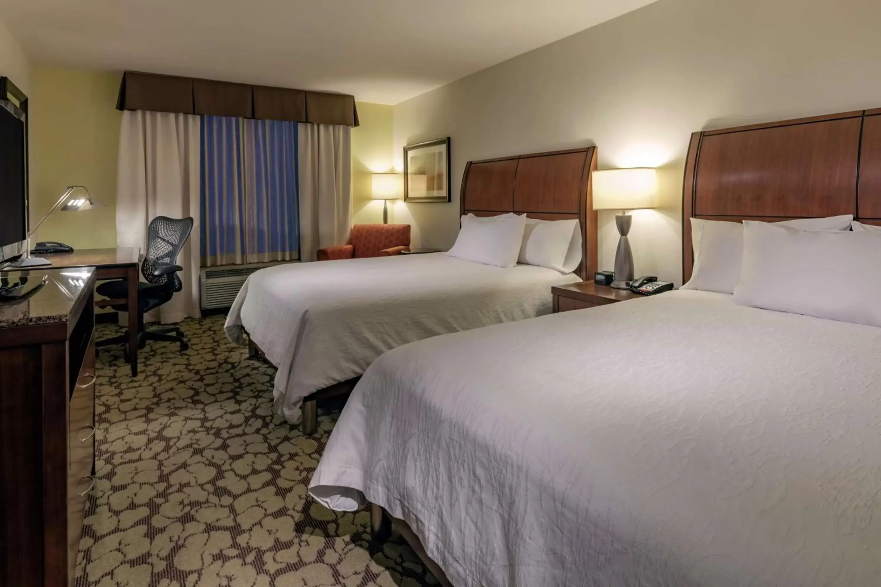 Bedroom, Bed in Hilton Garden Inn Devens Common