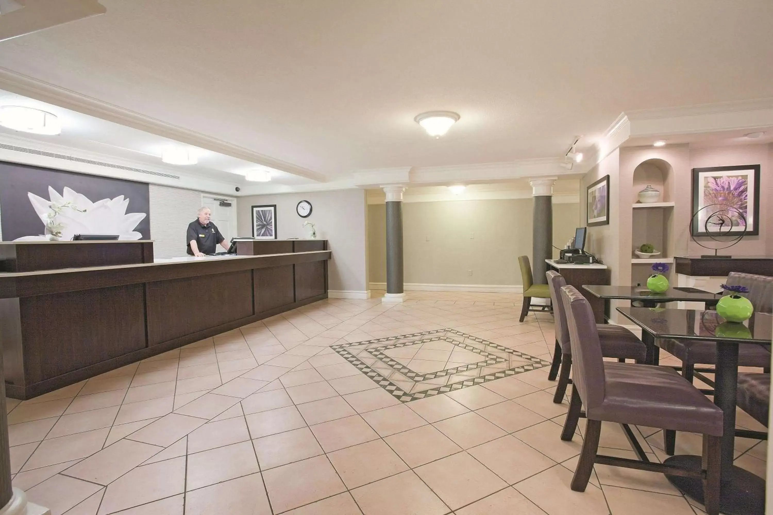 Lobby or reception in La Quinta Inn by Wyndham Salt Lake City Midvale