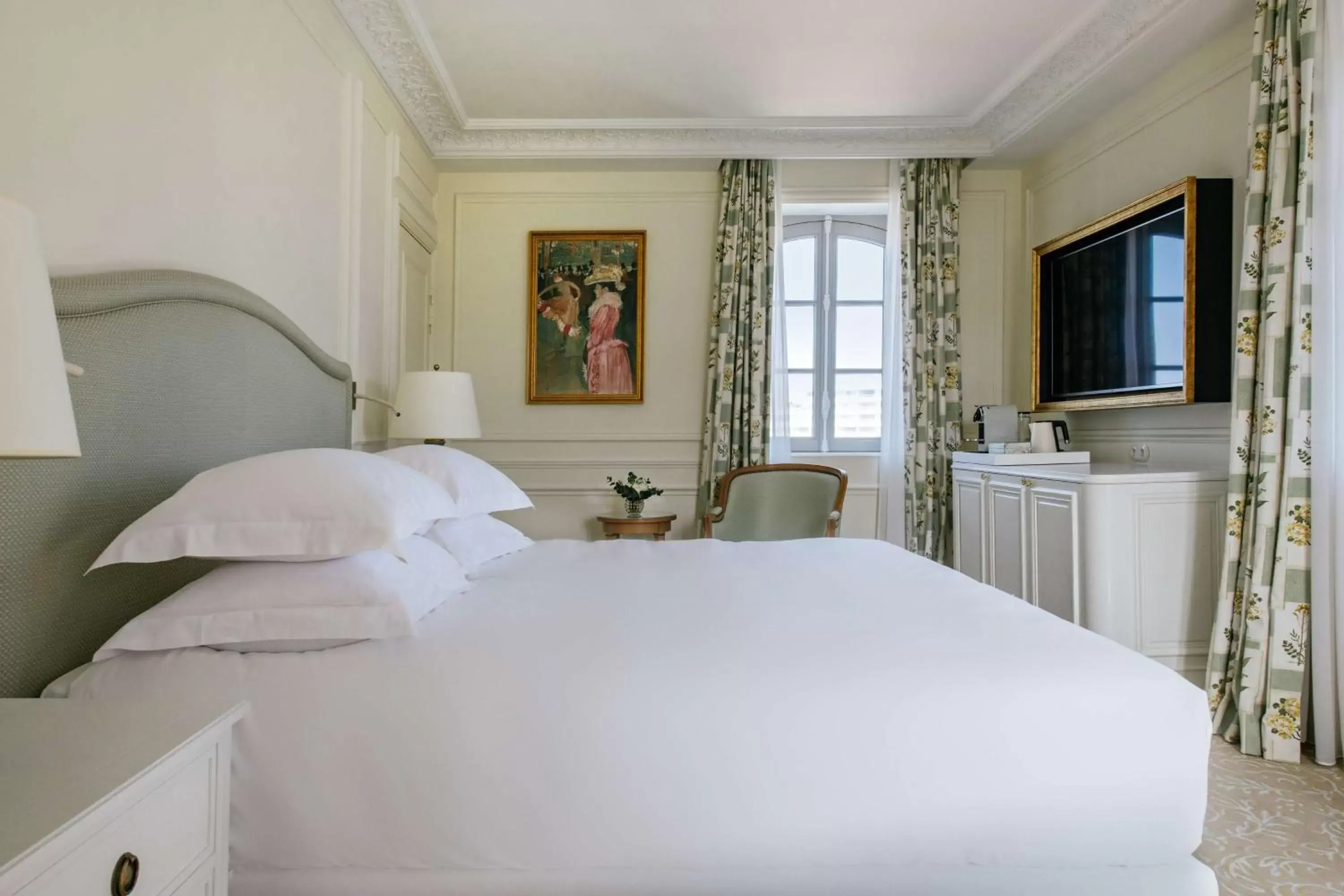 Photo of the whole room, Bed in Hôtel du Palais Biarritz, in The Unbound Collection by Hyatt