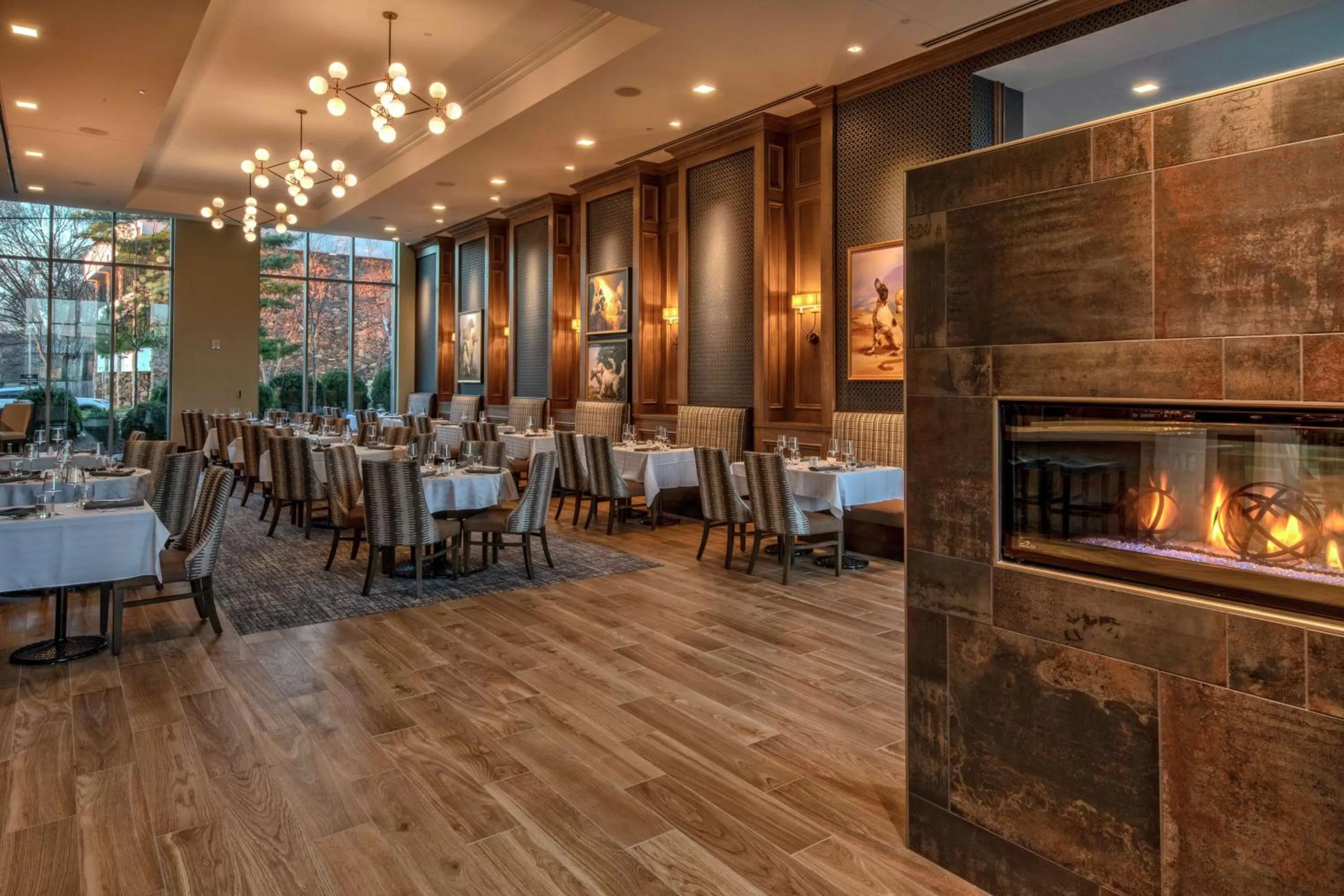 Restaurant/places to eat in Hilton Nashville Green Hills