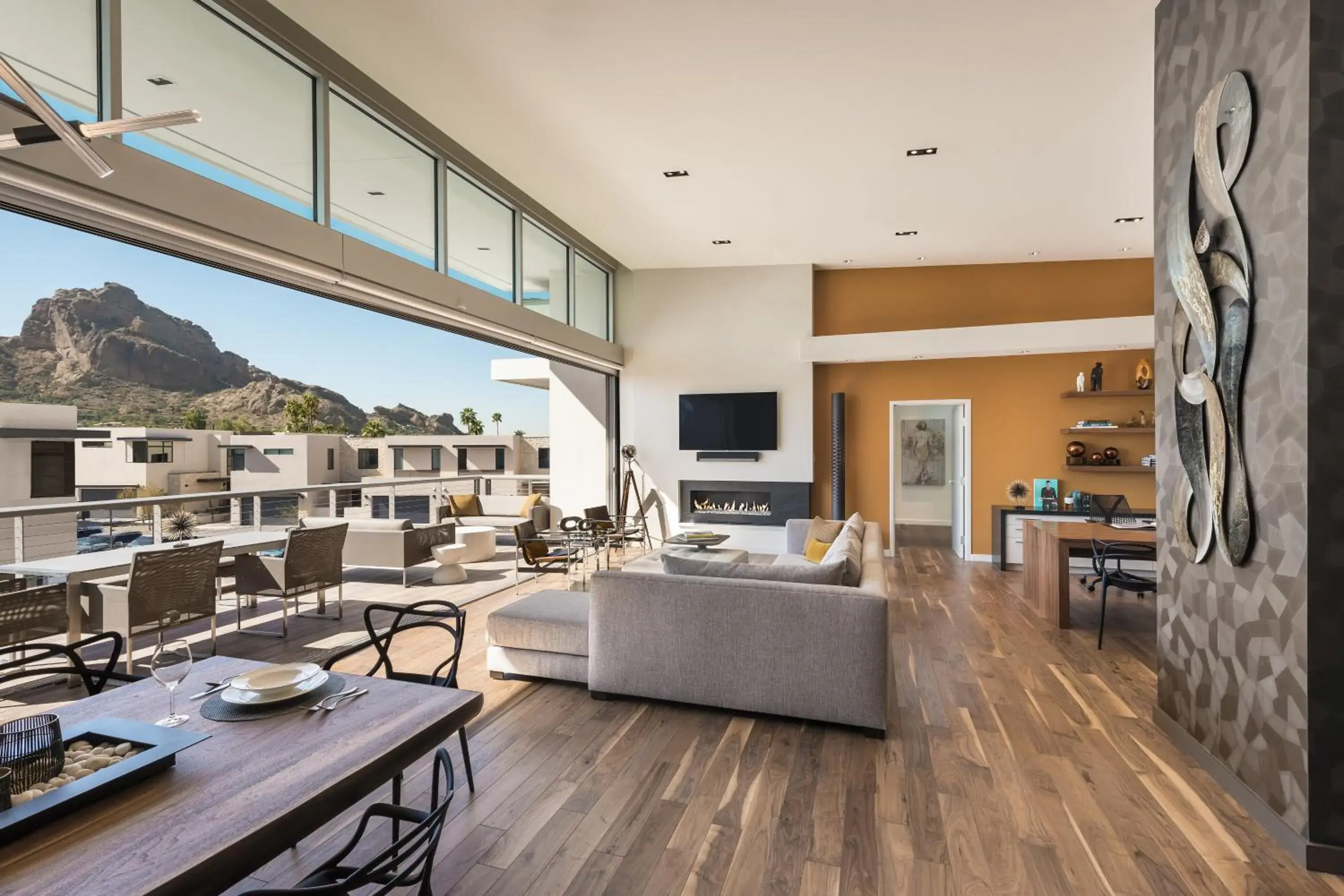 Seating area in Mountain Shadows Resort Scottsdale