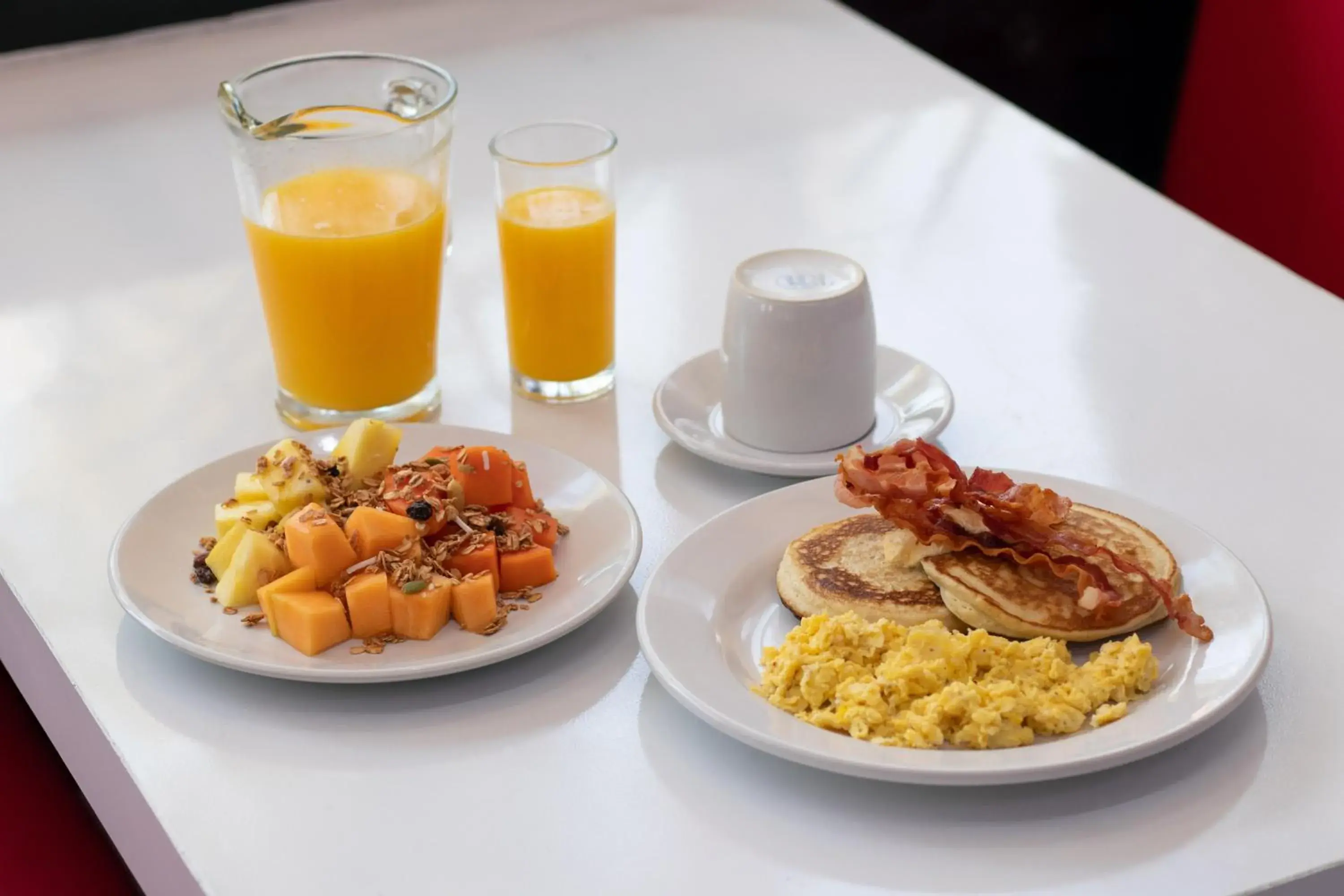 American breakfast in Hotel Las Pergolas