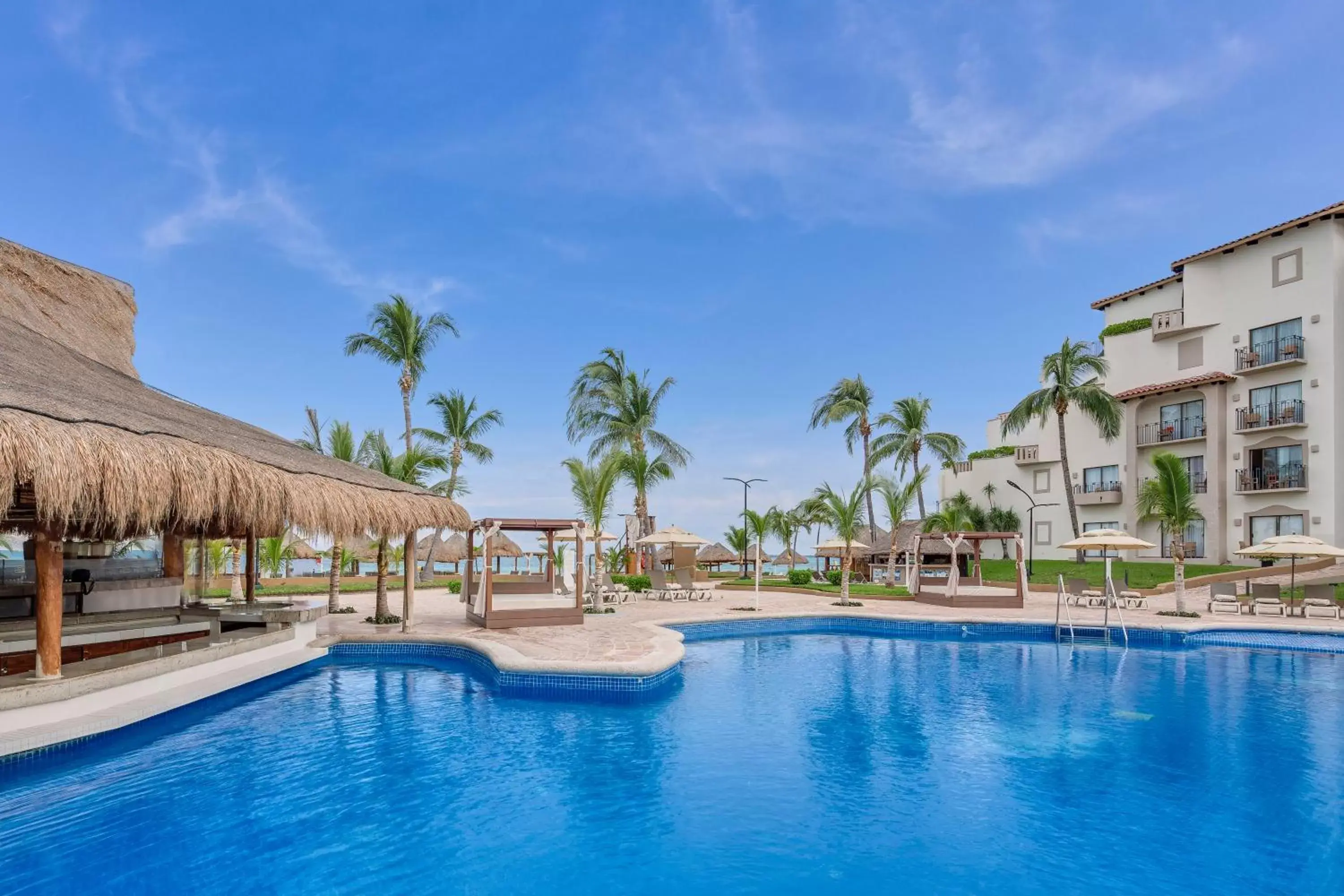 Swimming Pool in Fiesta Americana Cancun Villas