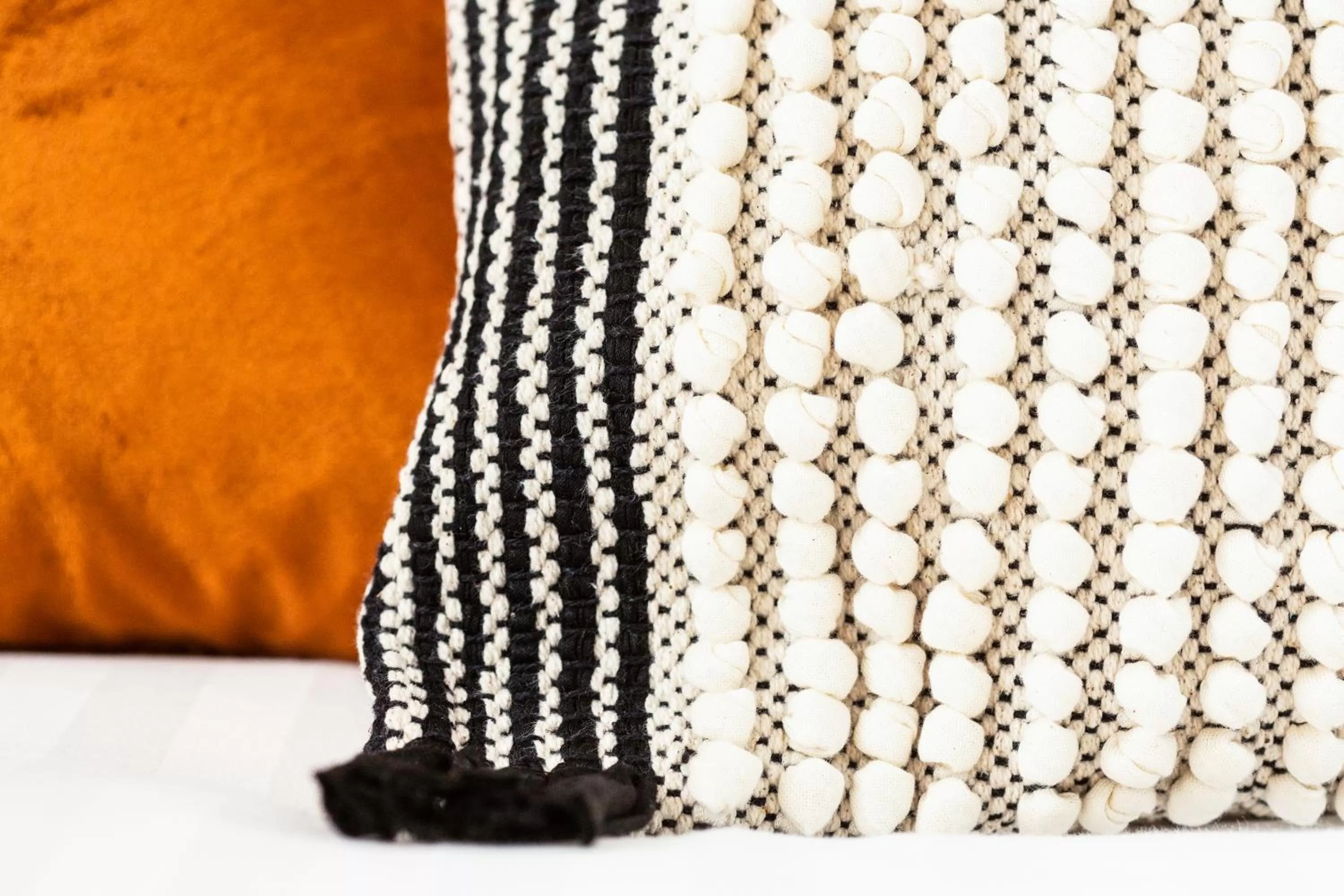 Bed in The Snug Townhouse