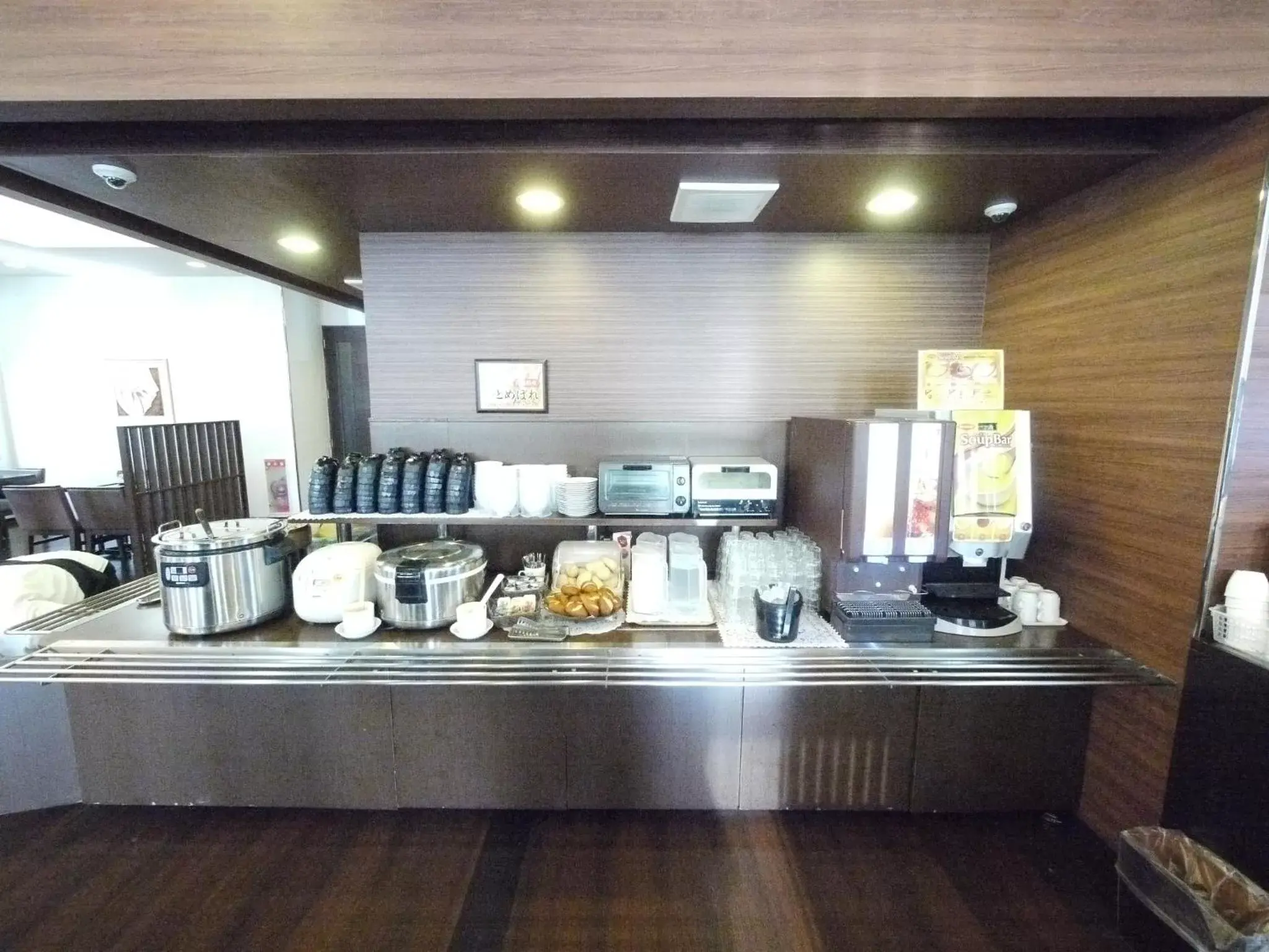 Restaurant/places to eat in Hotel Route-Inn Iwakiizumi Ekimae