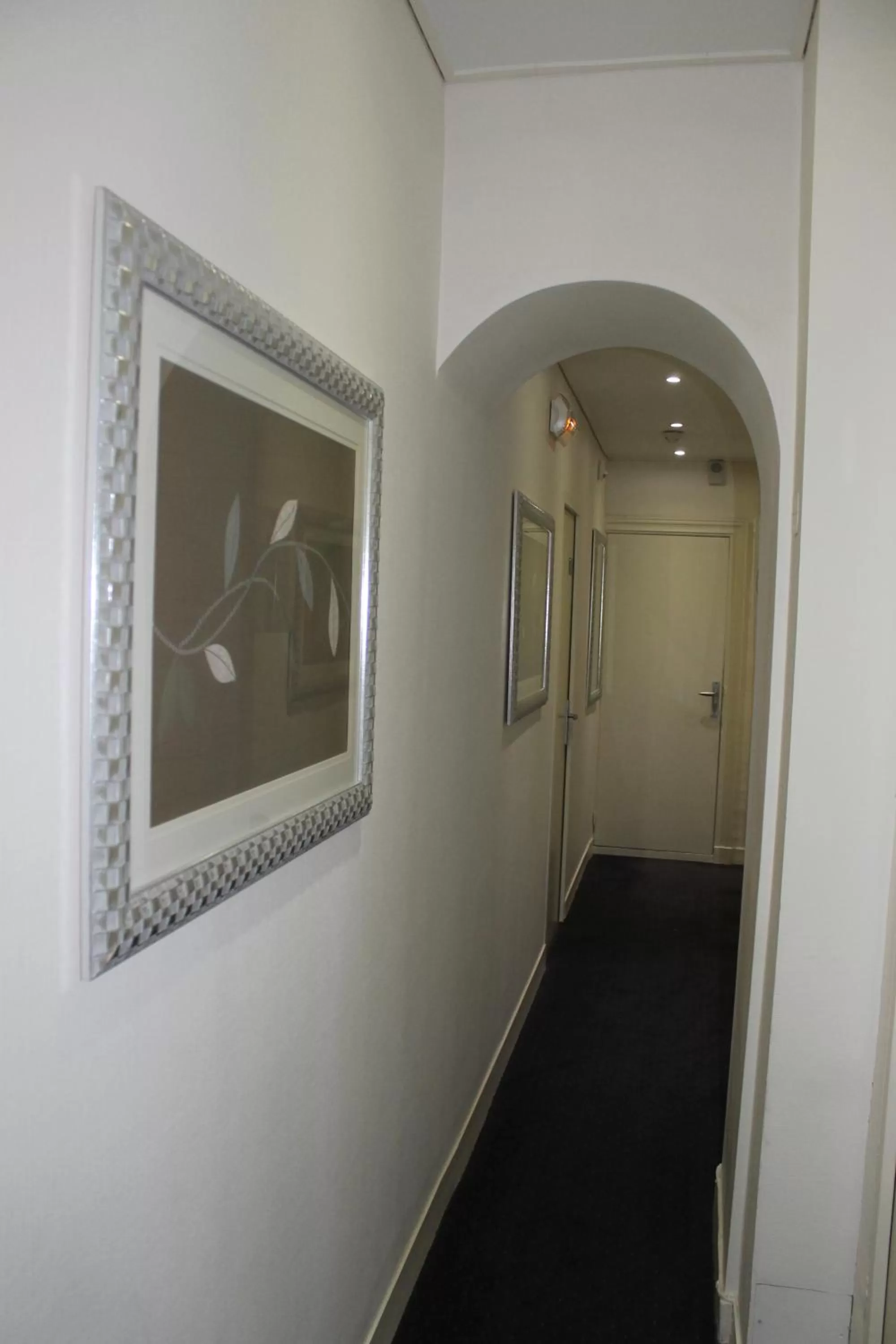 Decorative detail in Hotel The Originals du Grand Monarque Nantes Gare