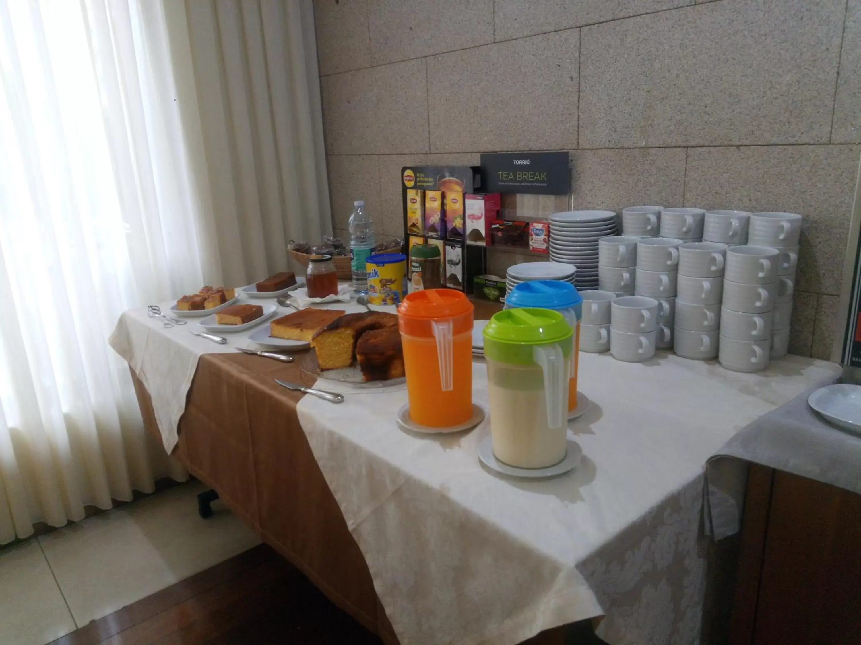 Breakfast in Hotel das Taipas
